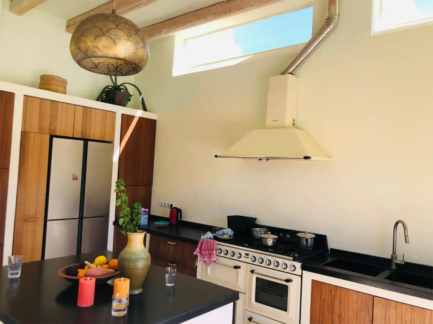 Finca rústica en venta en Sant Carles Cocina de Finca rústica en venta en Santa Eulària des Riu con Calefacción, Jardín privado y Parquet