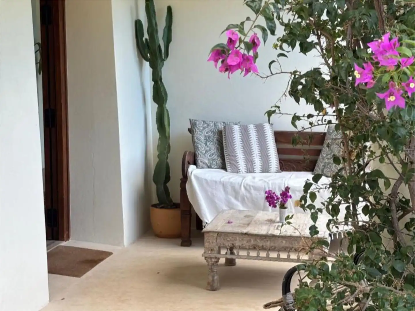 Finca rústica en venta en Sant Carles Sala de estar de Finca rústica en venta en Santa Eulària des Riu con Calefacción, Jardín privado y Parquet