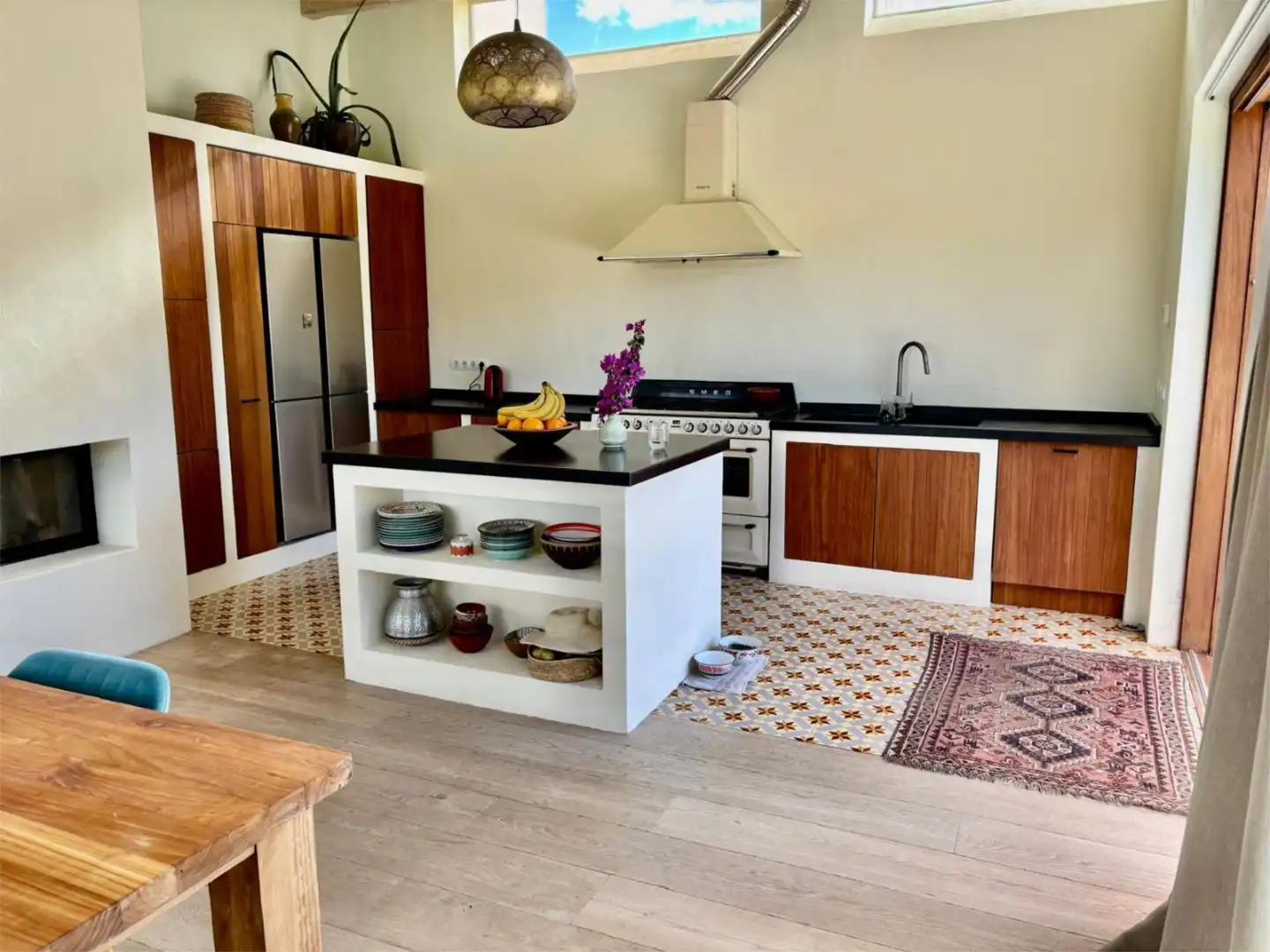 Finca rústica en venta en Sant Carles Cocina de Finca rústica en venta en Santa Eulària des Riu con Calefacción, Jardín privado y Parquet