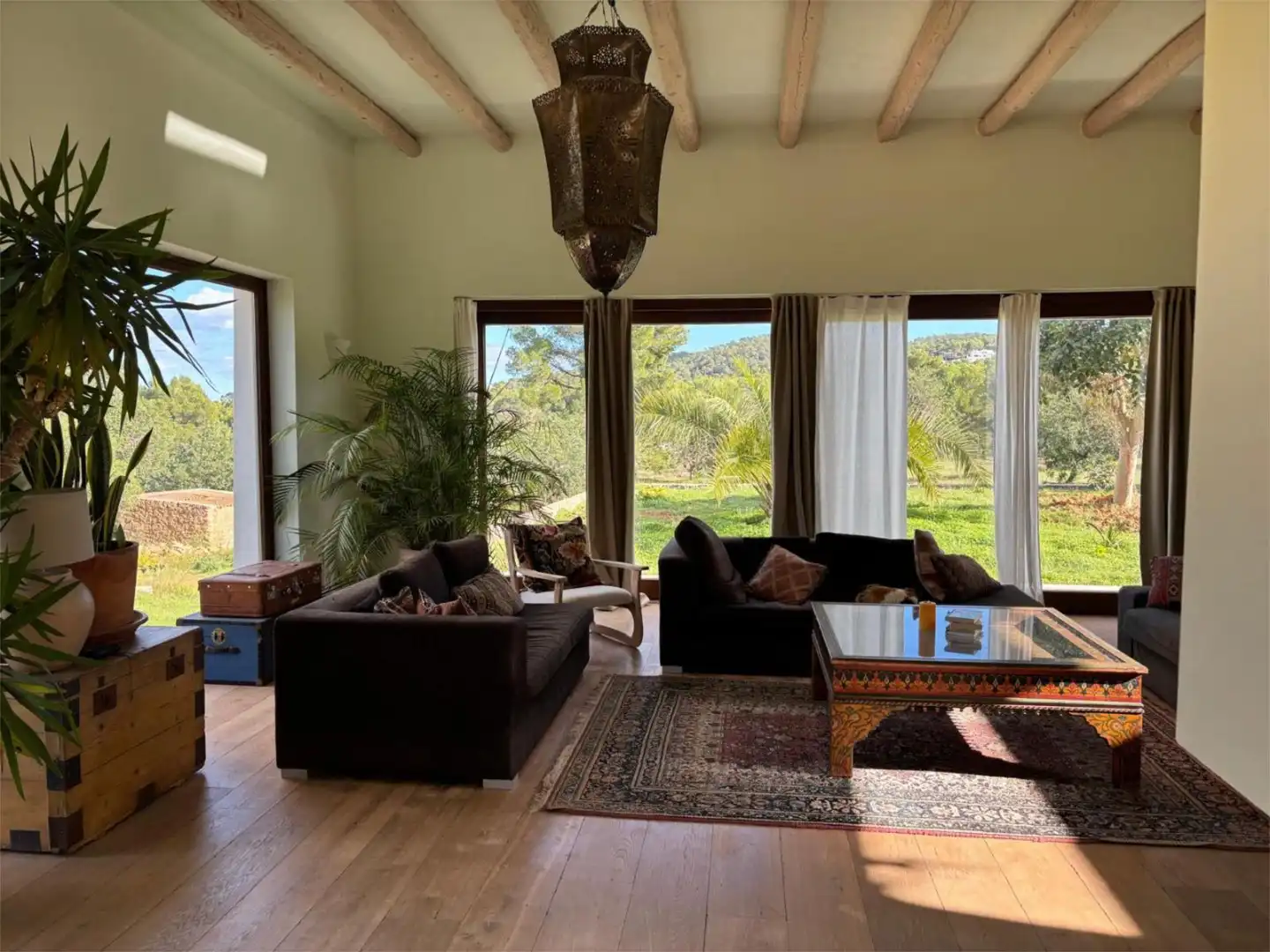 Finca rústica en venta en Sant Carles Sala de estar de Finca rústica en venta en Santa Eulària des Riu con Calefacción, Jardín privado y Parquet