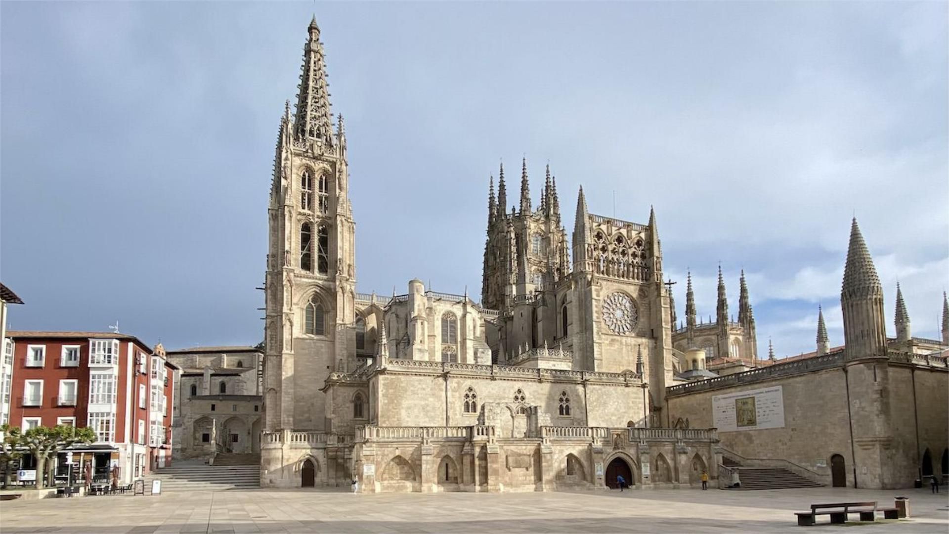 Vista exterior de Pis en venda en Burgos Capital amb Balcó