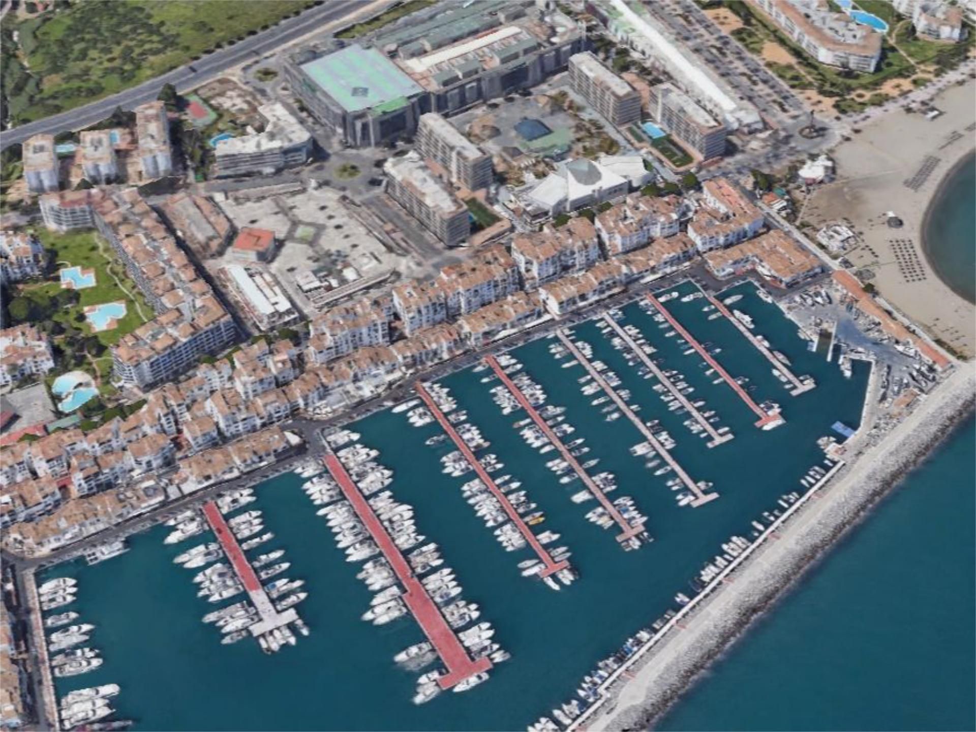 Vista exterior de Pis en venda en Marbella amb Aire condicionat, Terrassa i Balcó