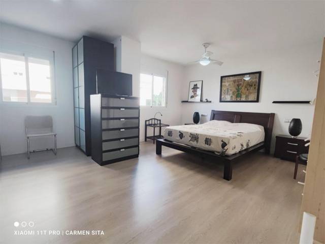 Piso en Venta en Calle Escritora Carmen Conde, 5 en El Cónsul - Ciudad Universitaria - El Romeral