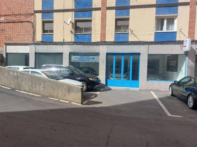 Local comercial en Venta en Calle Jacinto, 1 en Garrido Norte