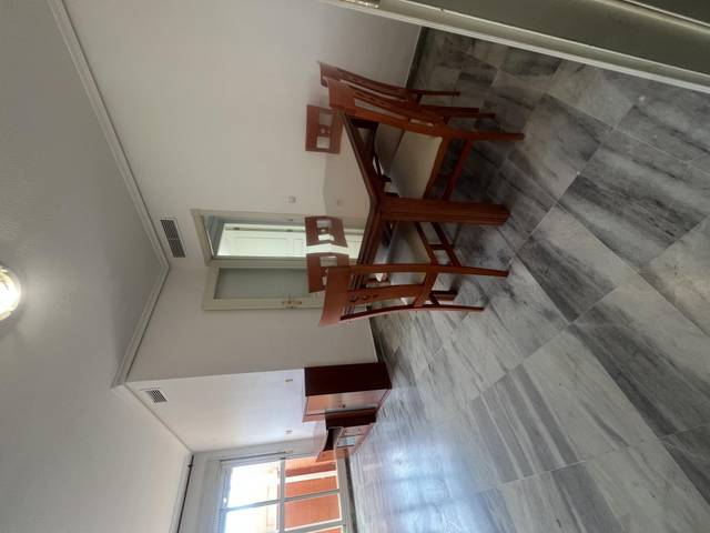 Piso en Venta en Calle Cueva de Menga, 3 en Urbadiez - Entrepuentes