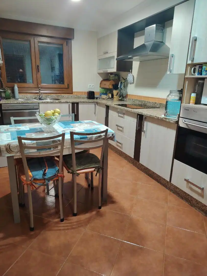 Casa o chalet en venta en EP-9201, 16, Dorrón Cocina de Casa o chalet en venta en Sanxenxo con Calefacción, Jardín privado y Parquet