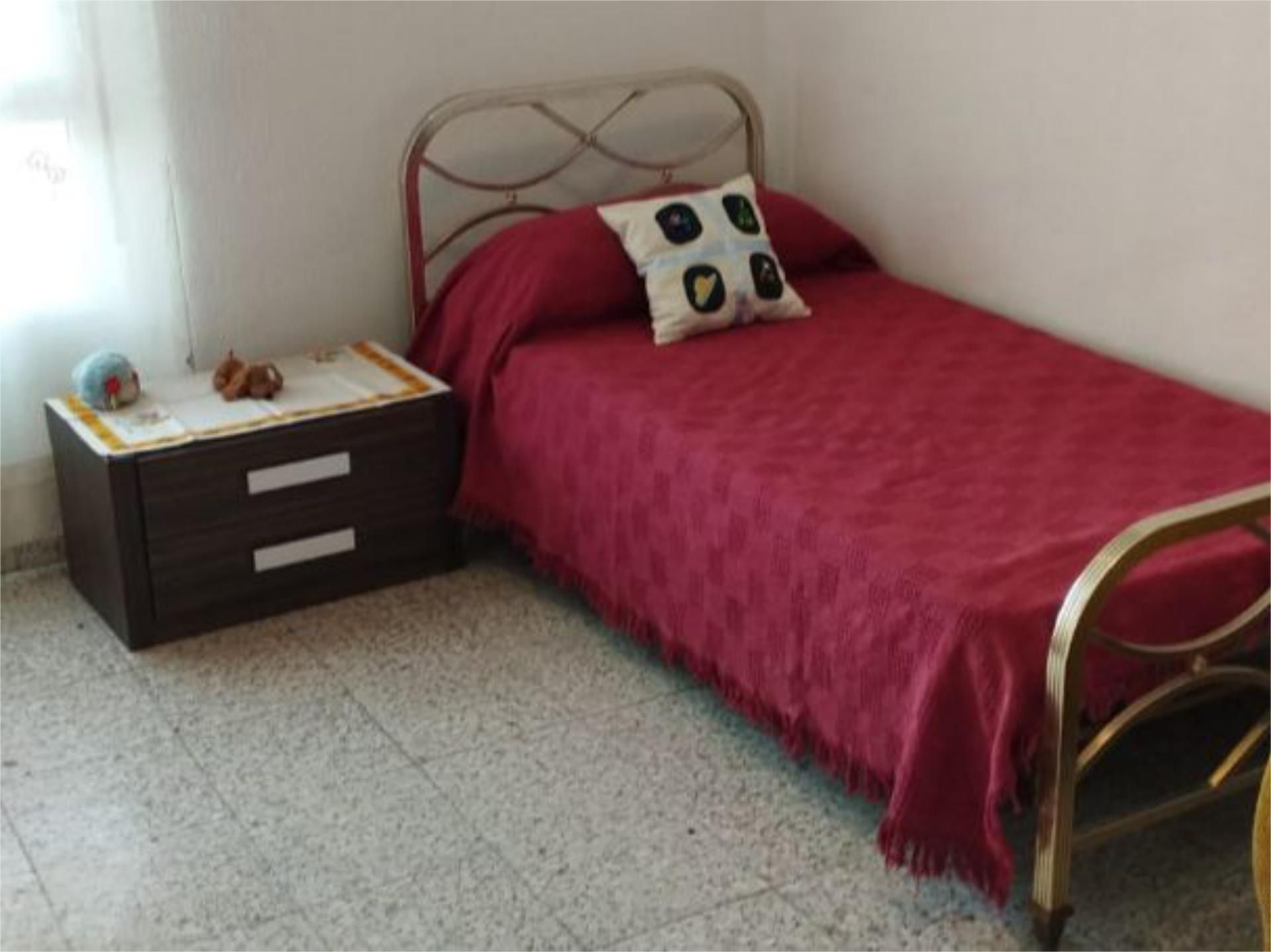Habitación de Piso de alquiler en Alicante / Alacant con Amueblado y Balcón