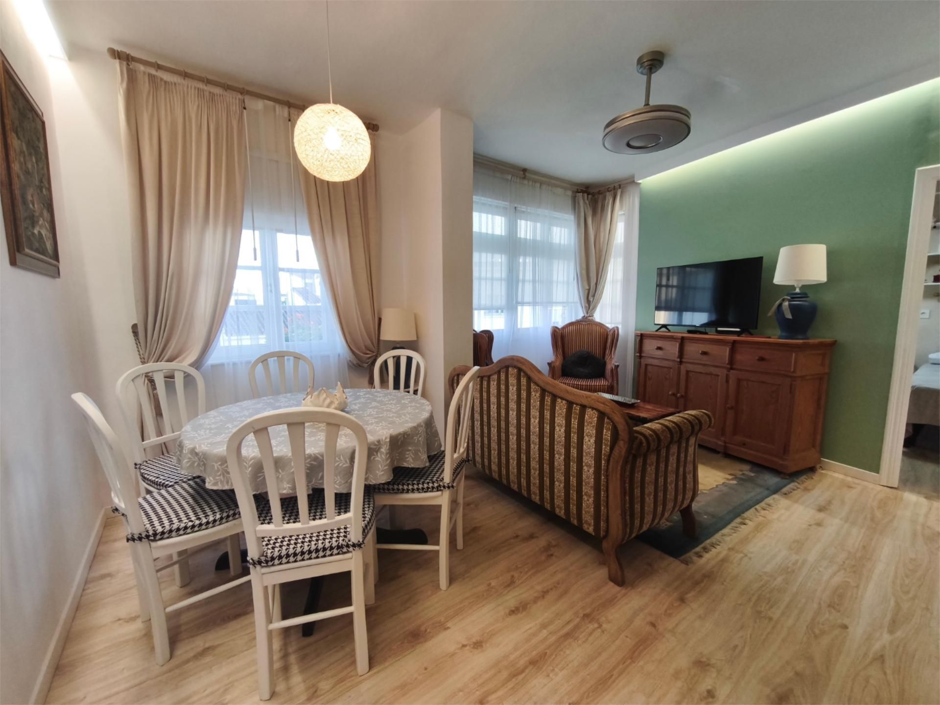 Flat to rent in Calle Ebro, 20, Centro Living room of Flat to rent in Estepona  with Furnished, Oven and Washing machine