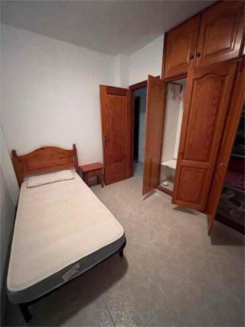 Bedroom of Flat to rent in Fasnia
