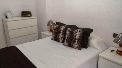 Foto 2 de Apartament de lloguer a La Buhaira, Sevilla