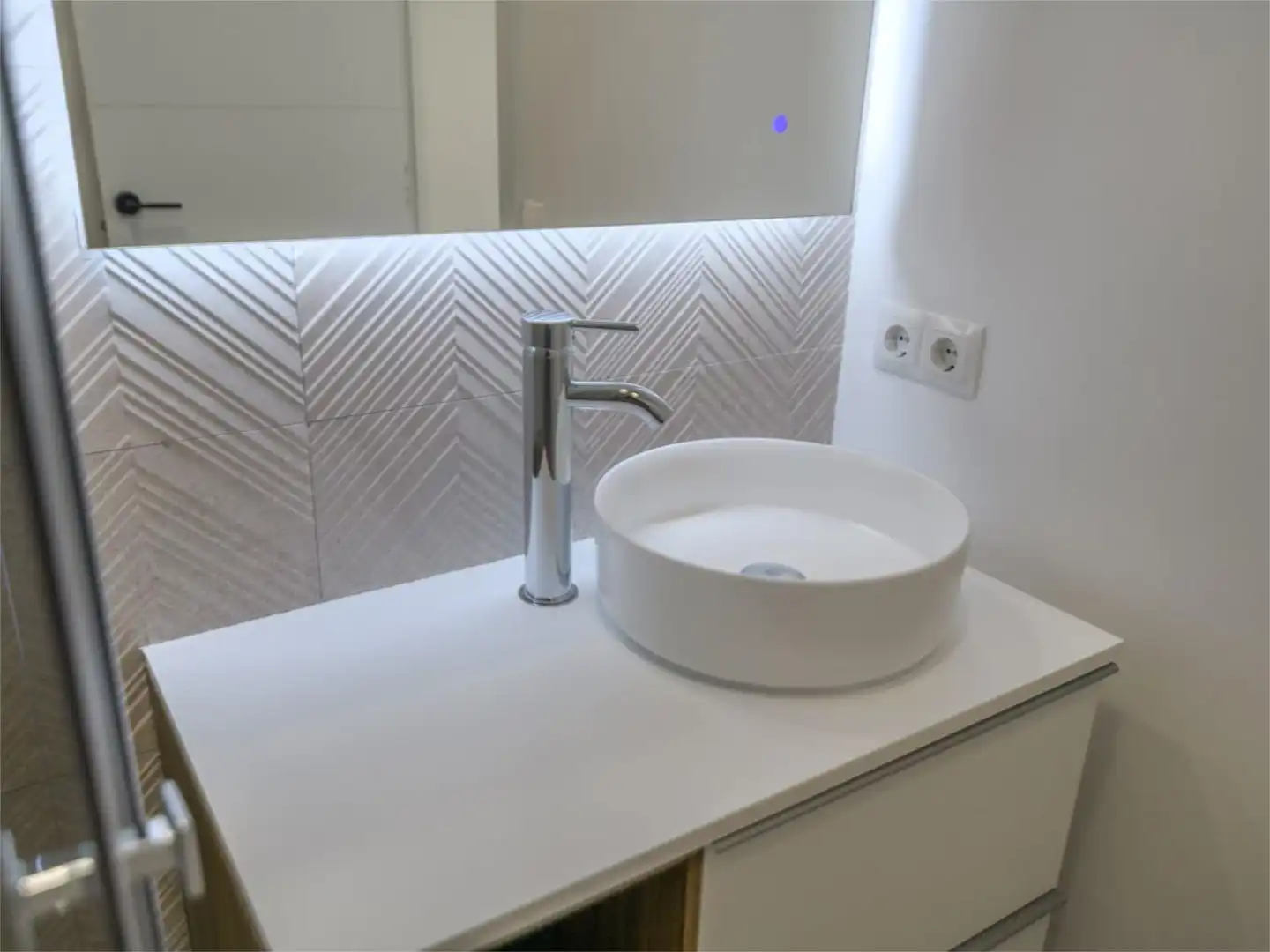 Flat for sale in Sant Josep Bathroom of Flat for sale in L'Hospitalet de Llobregat with Air Conditioner and Balcony