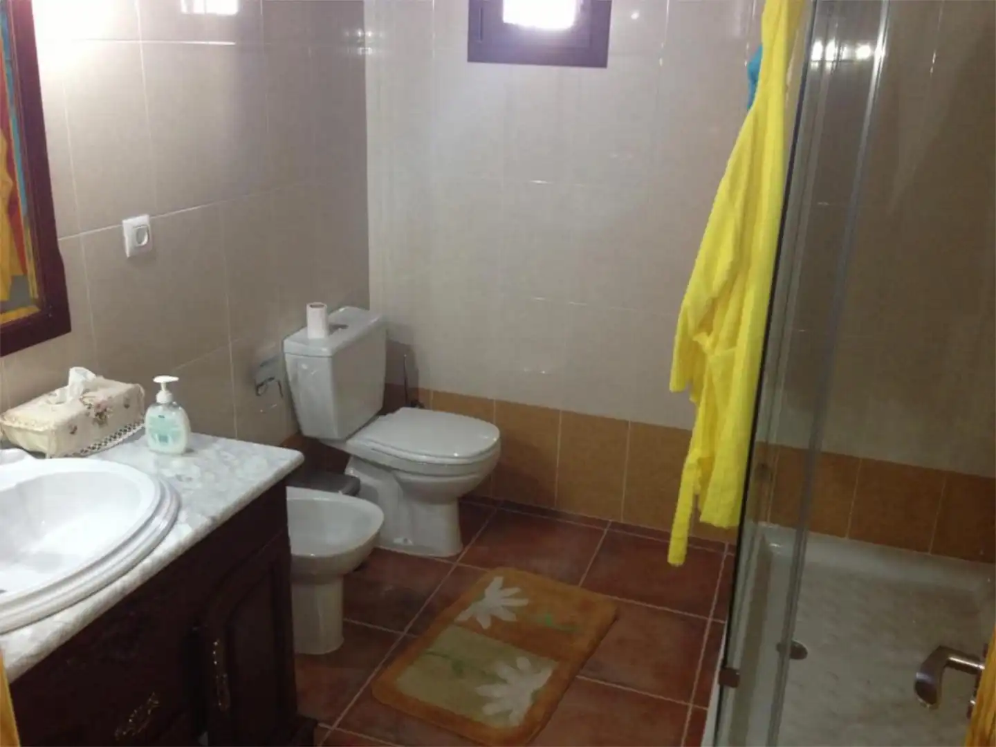 Bathroom of Houses for sale in El Castillo de las Guardas  with Terrace and Balcony