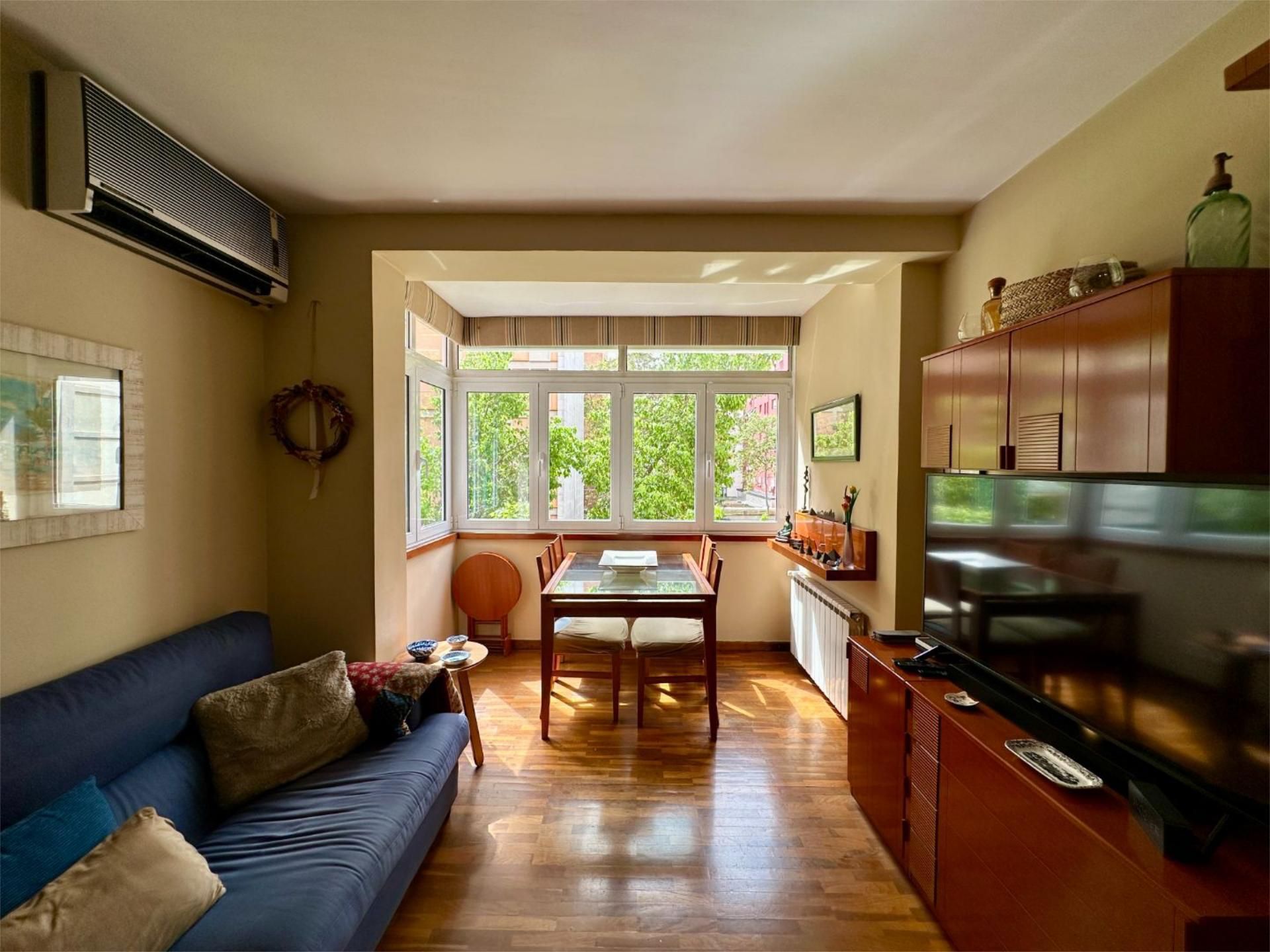 Pis en venda a Sant Martí de Provençals Sala d'estar de Pis en venda en  Barcelona Capital amb Aire condicionat, Calefacció i Parquet