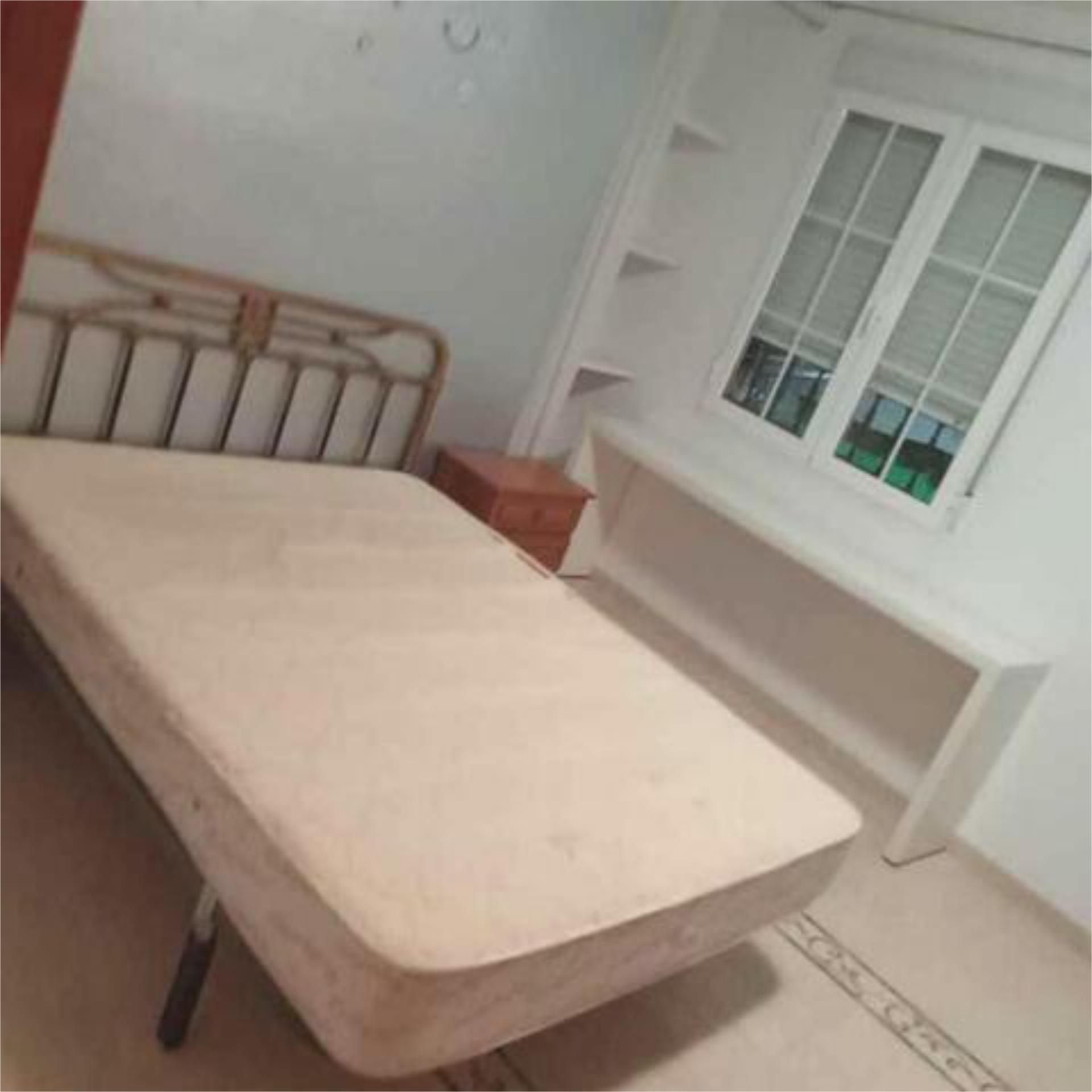 Bedroom of Flat to rent in Hinojosa del Duque  with Heating, Terrace and Storage room
