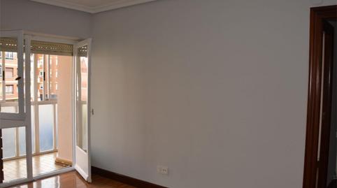 Foto 3 de Piso en venta en Luis de Uranzu Kalea, 3, Pinar - Anaka - Belaskoenea, Irun