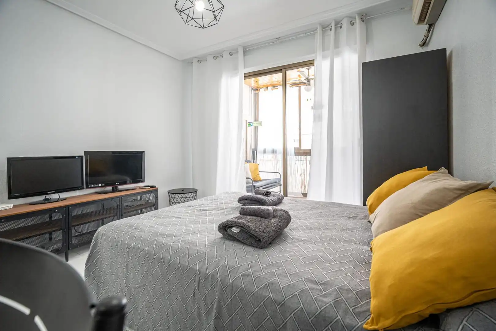 Wohnung zum Verkauf in Calle Bergantin, 31, Playa del Cura Schlafzimmer von Wohnung zum Verkauf in Torrevieja mit Klimaanlage und Terrasse