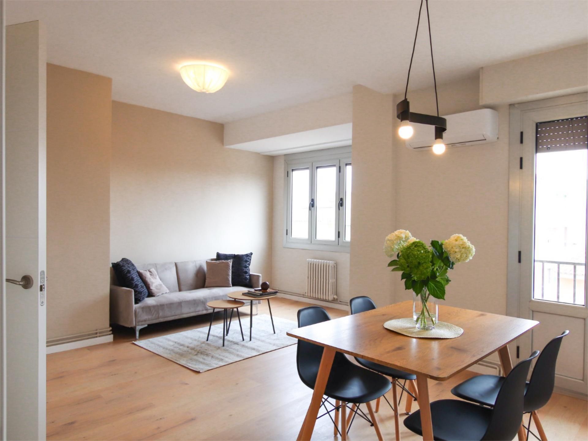 Living room of Flat for sale in Tudela  with Air Conditioner, Terrace and Balcony