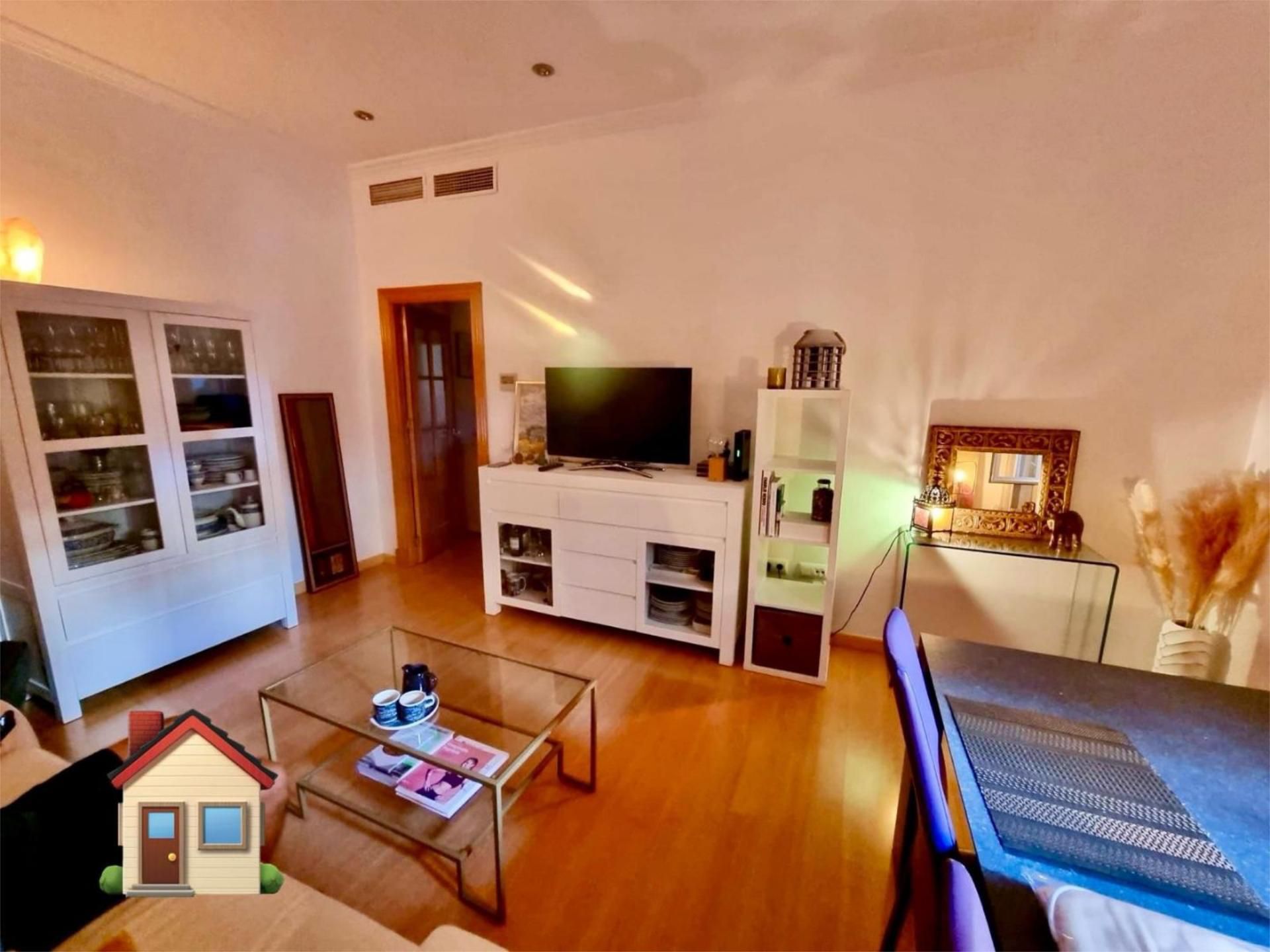 Sala de estar de Piso de alquiler en  Sevilla Capital con Aire acondicionado, Calefacción y Parquet