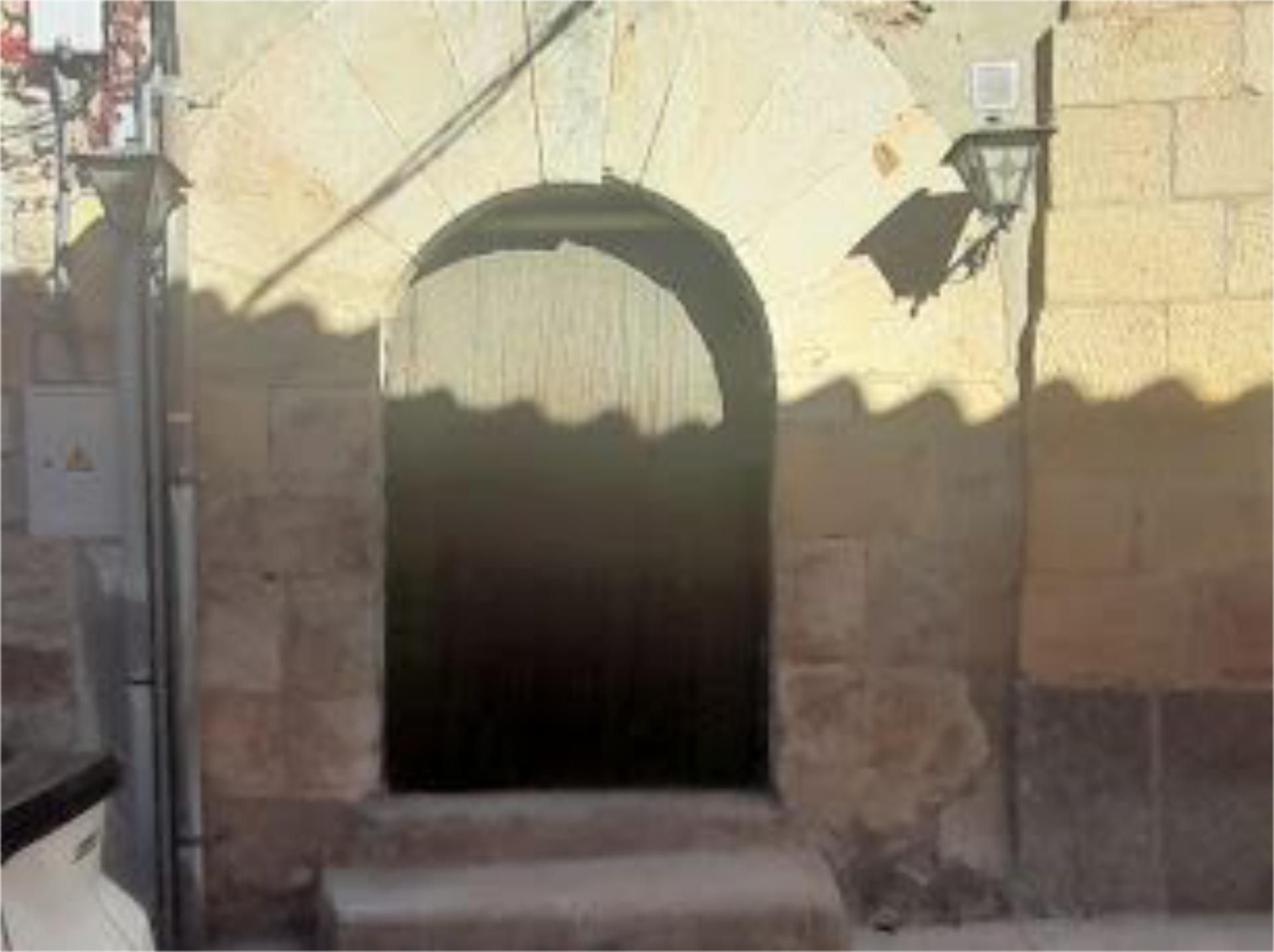 Casa adosada en venda en Puertomingalvo amb Calefacció