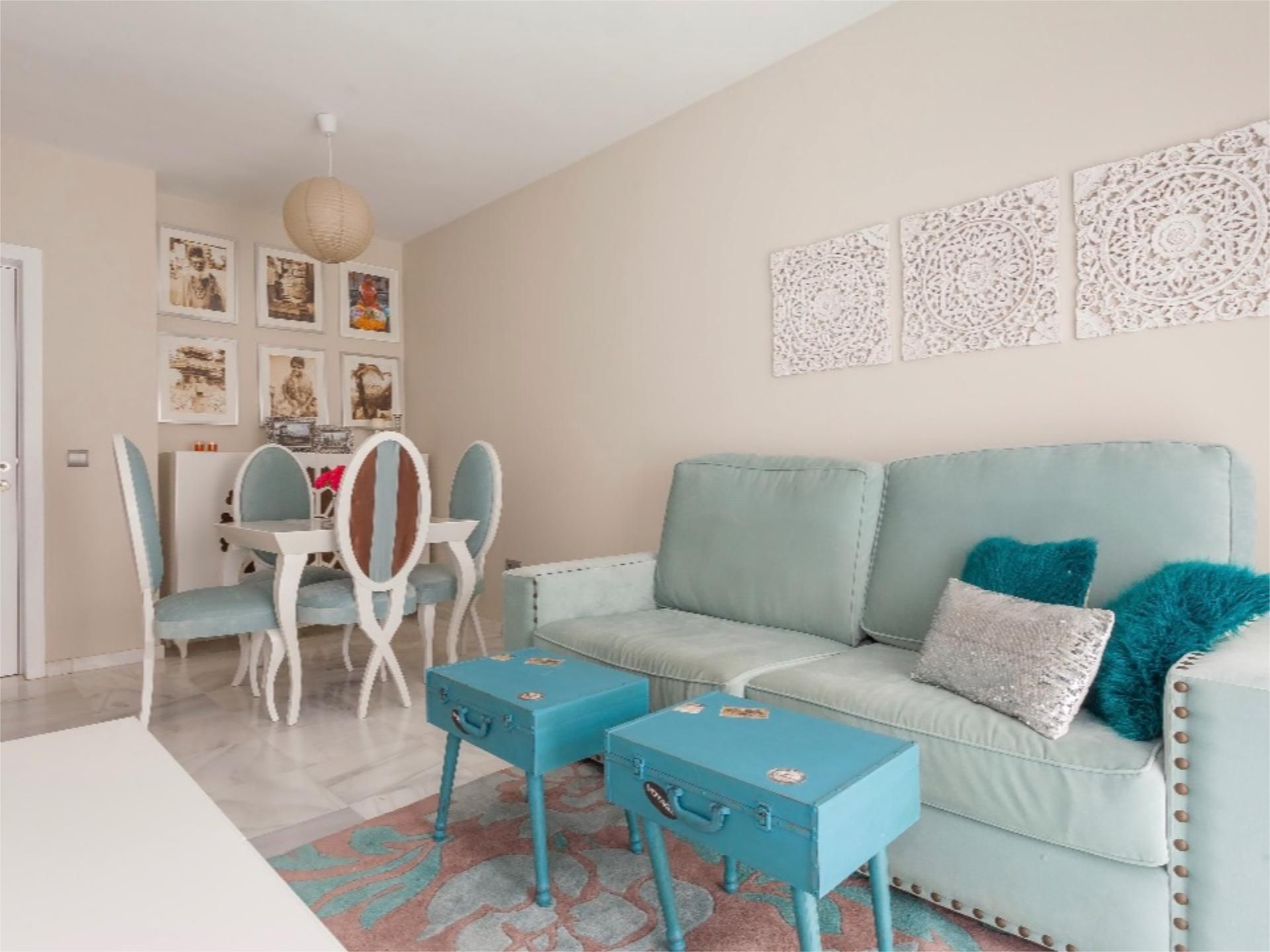 Sala d'estar de Apartament de lloguer en  Cádiz Capital amb Aire condicionat, Calefacció i Moblat