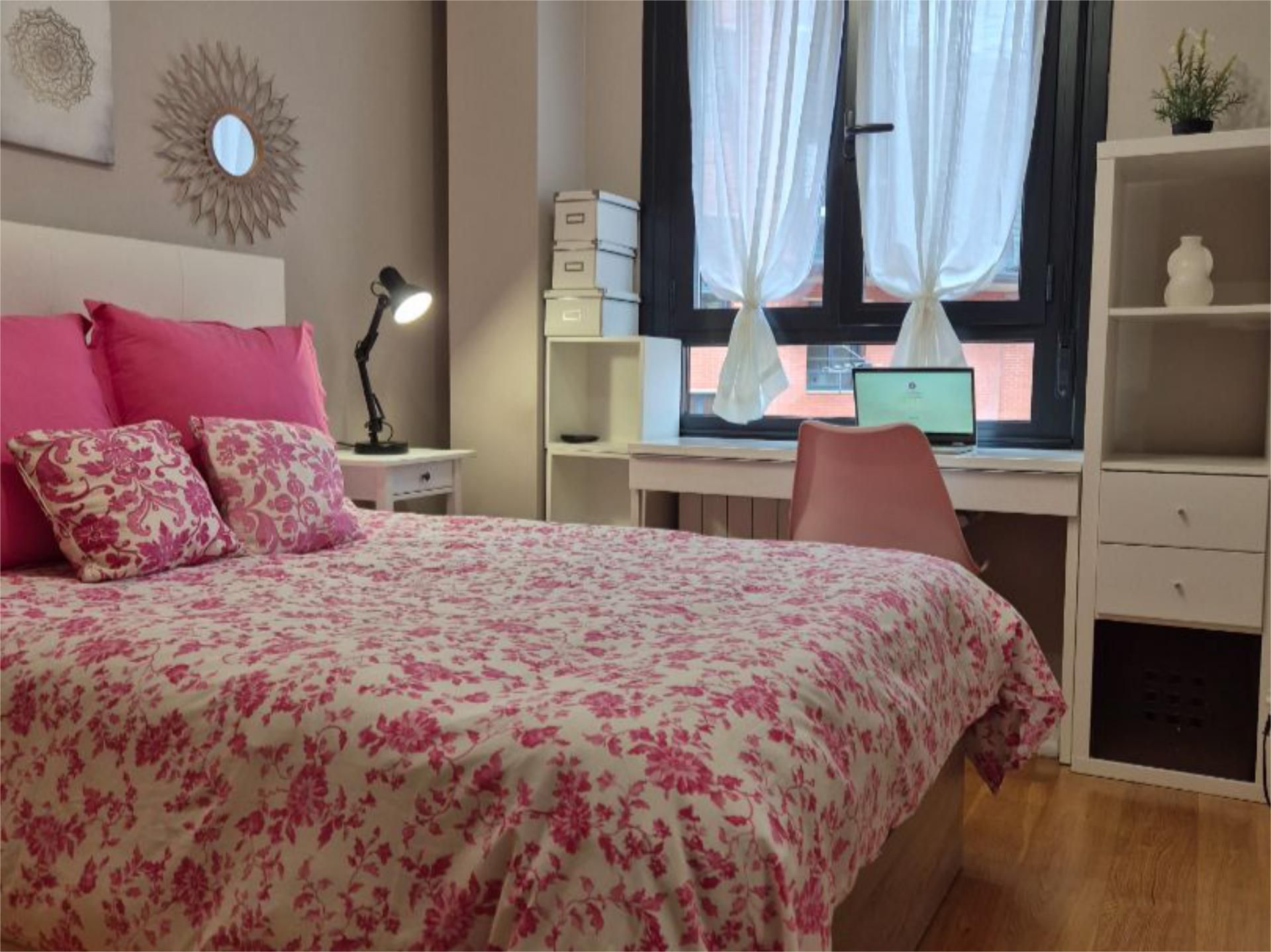 Pis per a compartir a Zabalaren Zeharkalea, 5, Miribilla Dormitori de Pis per a compartir en Bilbao  amb Calefacció, Traster i Moblat