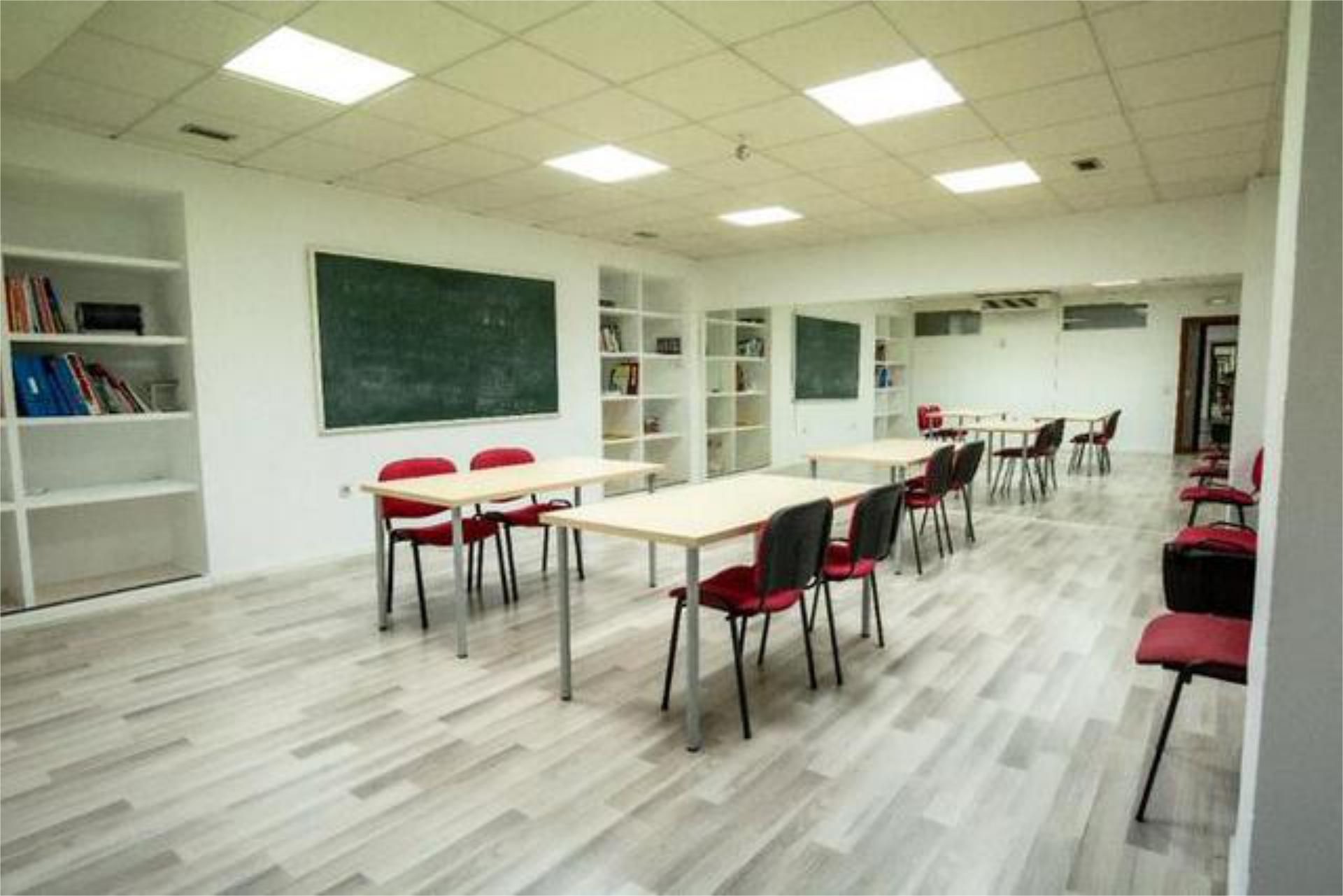 Office for rent in Coslada  with Air Conditioner