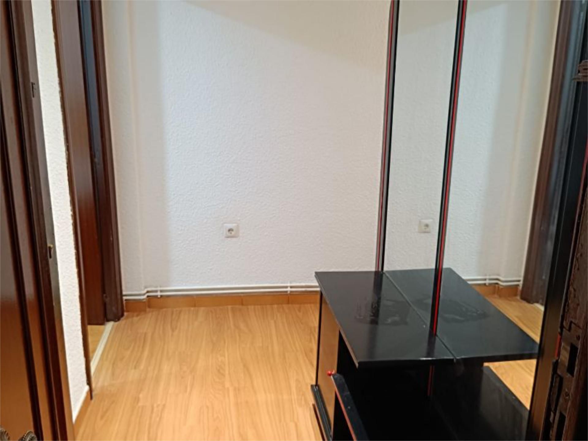 Flat to rent in Calle de San Roque, 25, Barrio de Delicias Bedroom of Flat to rent in  Zaragoza Capital  with Heating, Furnished and Balcony
