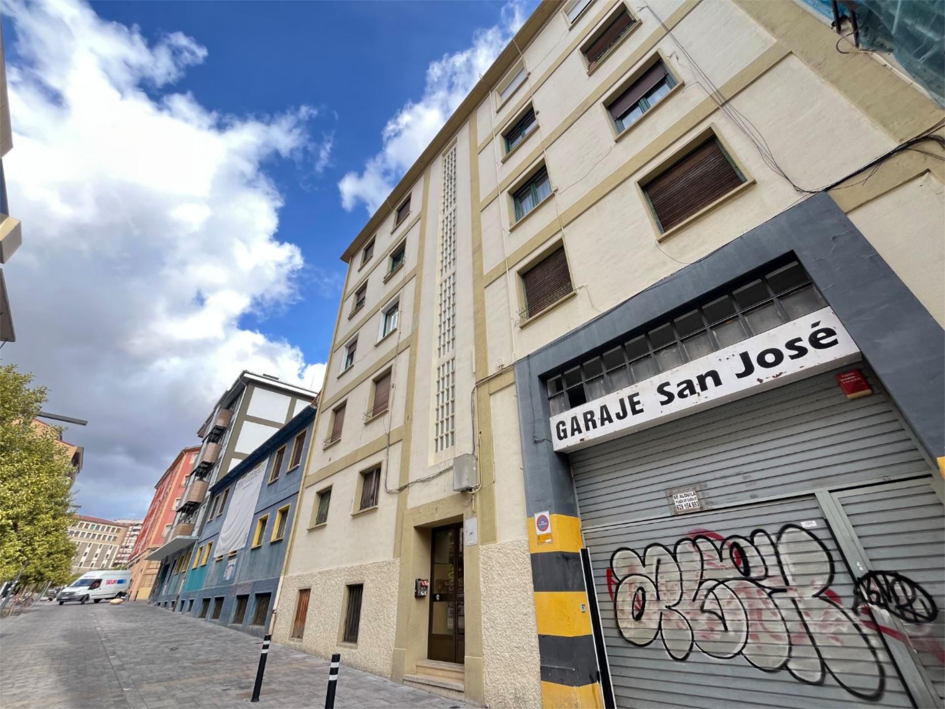 Exterior view of Flat for sale in  Pamplona / Iruña