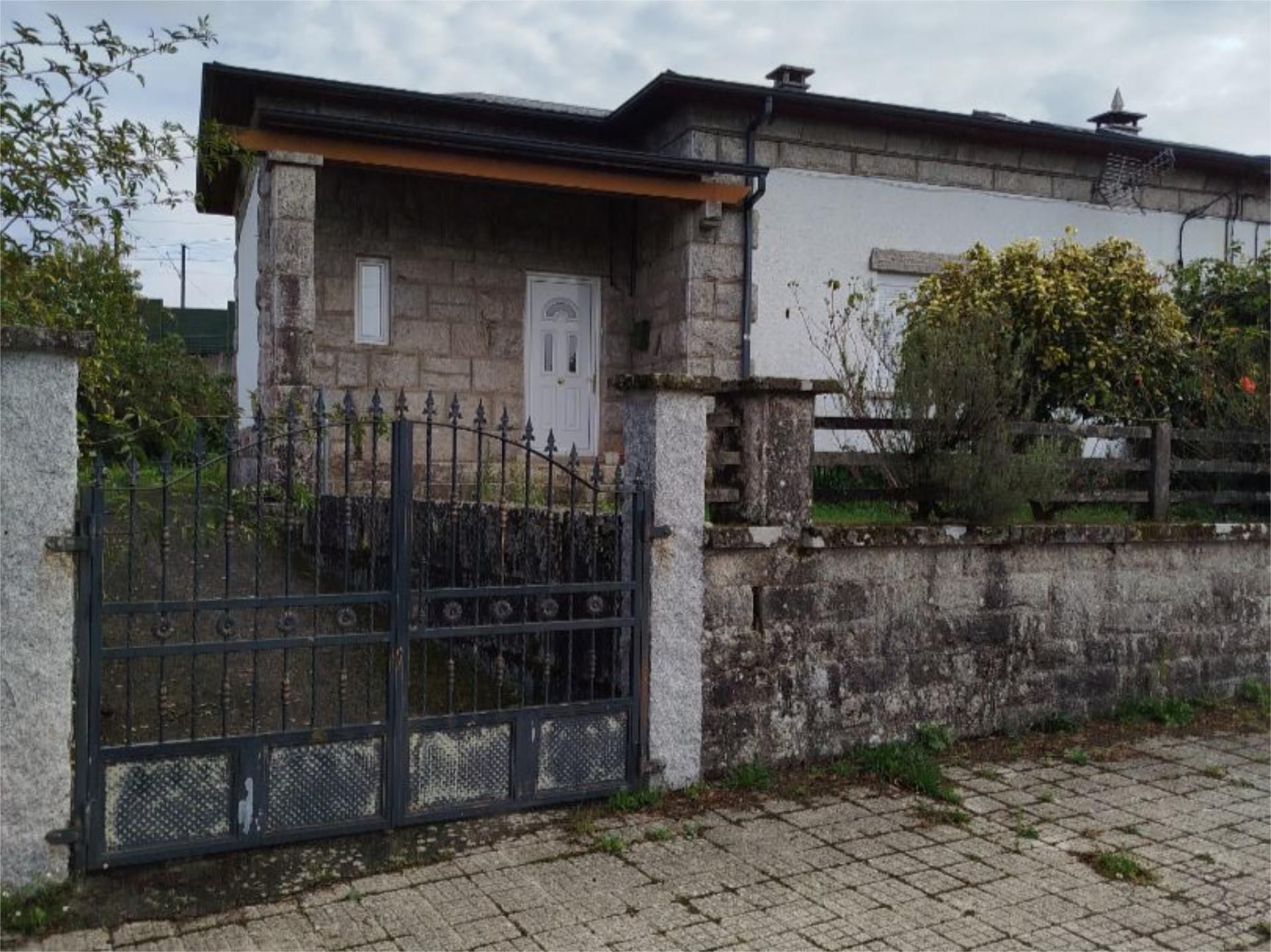 Exterior view of Flat for sale in O Irixo  with Heating, Private garden and Terrace
