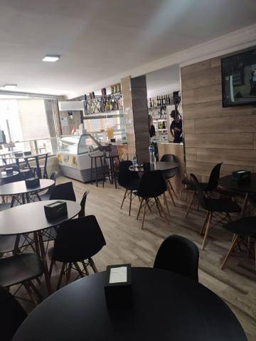 Local comercial en Venta en Calle Infante Don Fernando, 9B en Centro