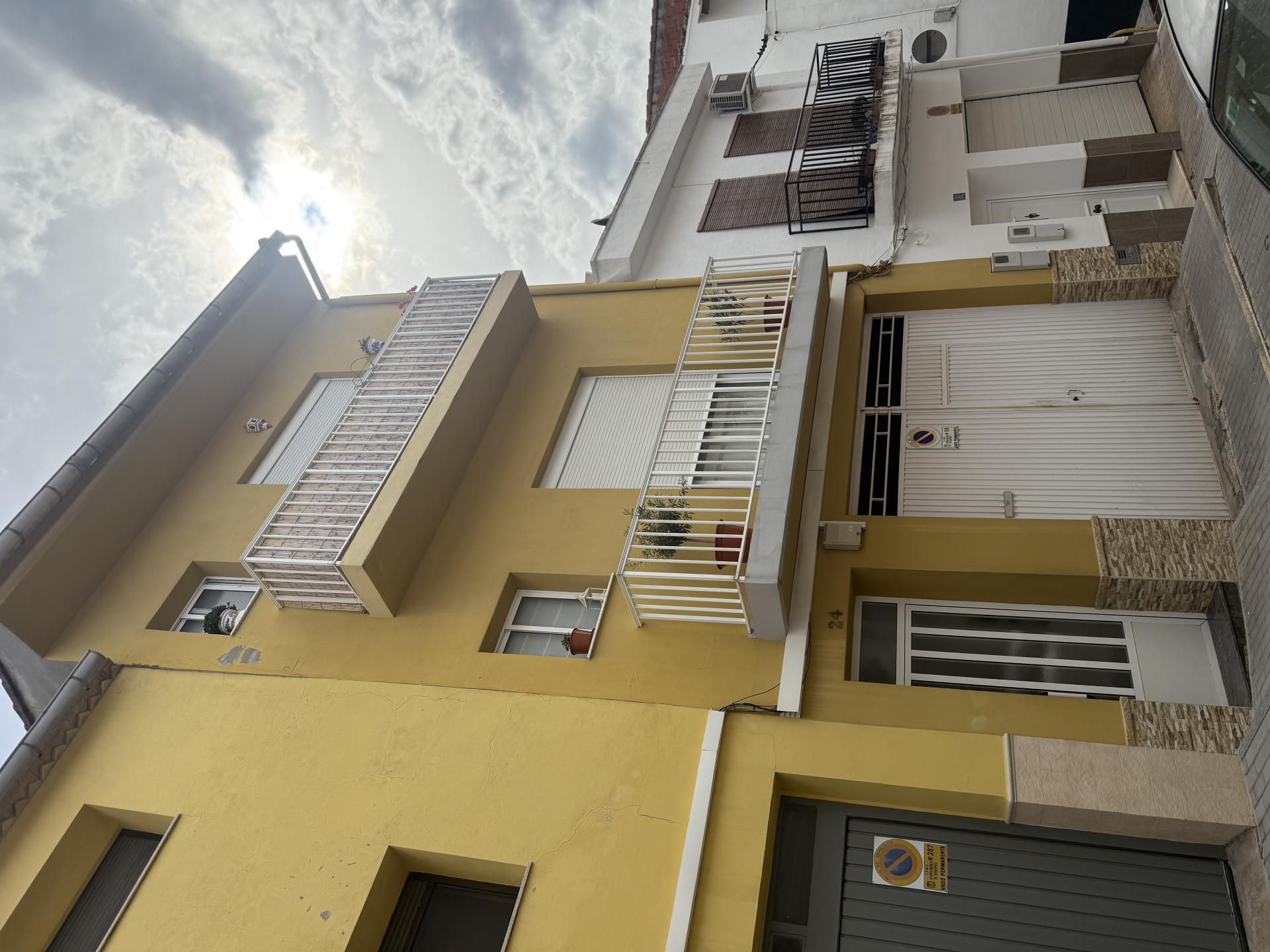 Flat for sale in Calle Ramón y Cajal, 24, Navarrés Exterior view of Flat for sale in Navarrés  with Air Conditioner, Terrace and Balcony