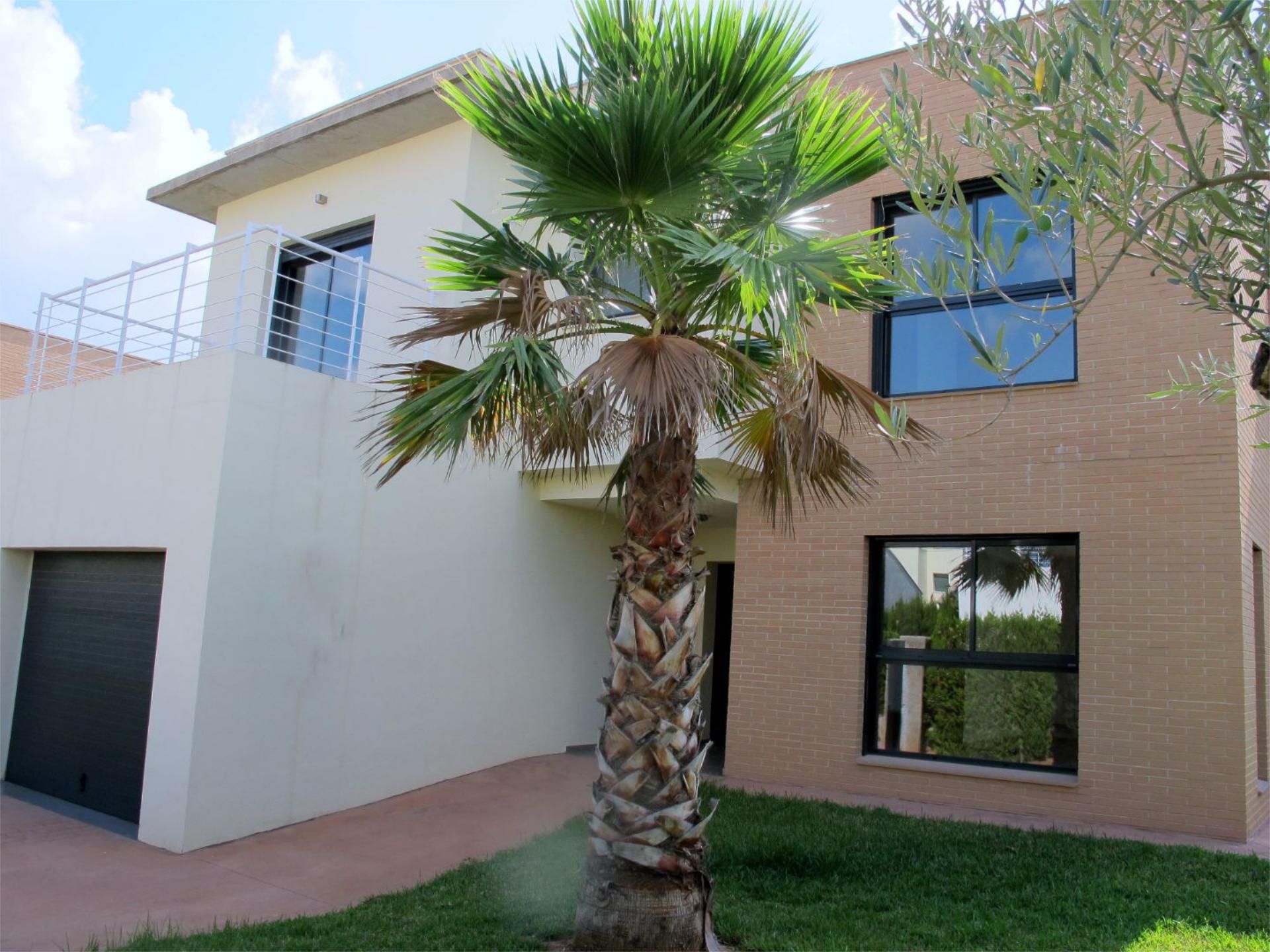 Exterior view of House or chalet for sale in Llíria  with Terrace, Swimming Pool and Balcony