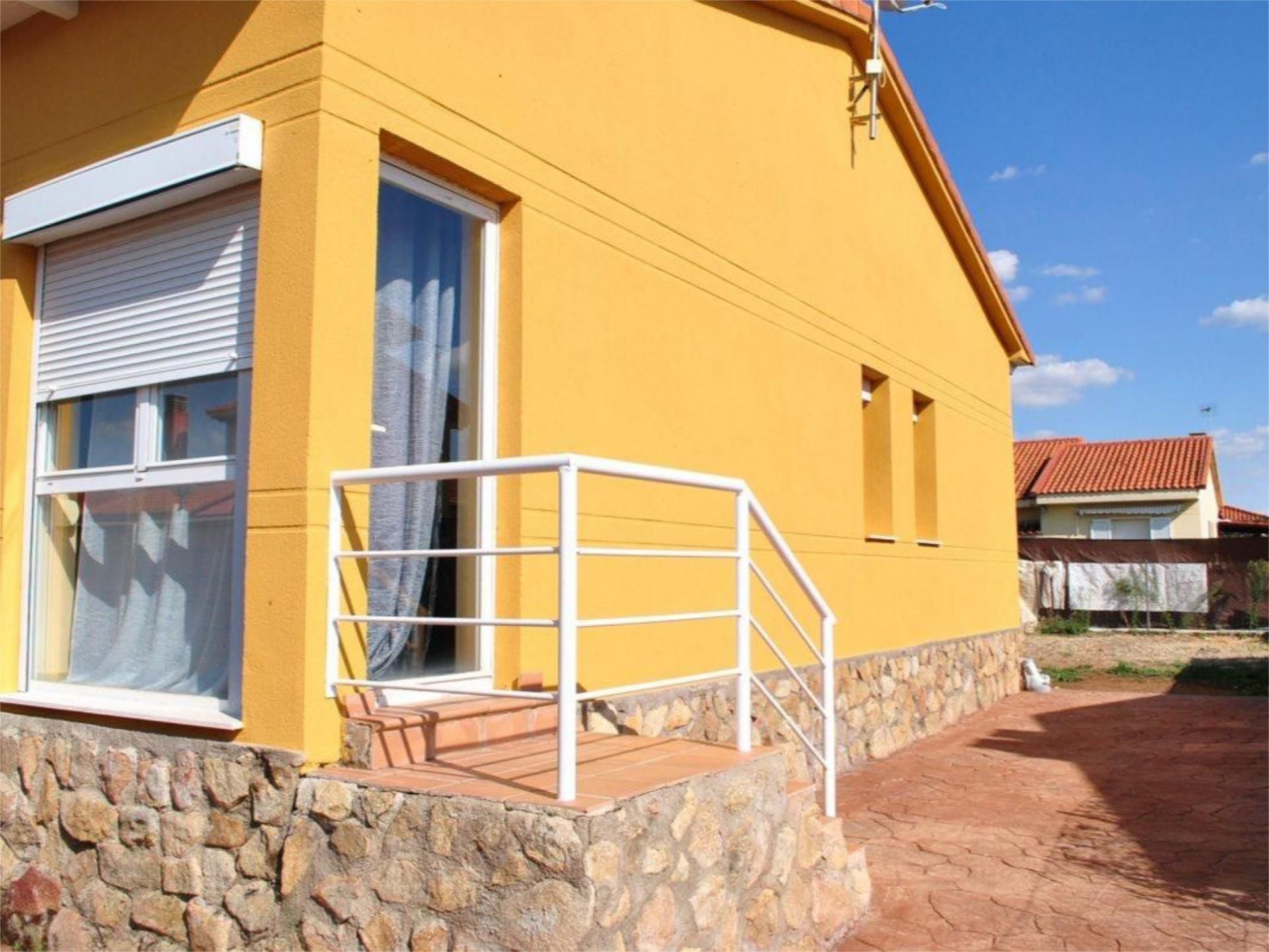 Exterior view of Flat for sale in Loranca de Tajuña  with Heating and Private garden