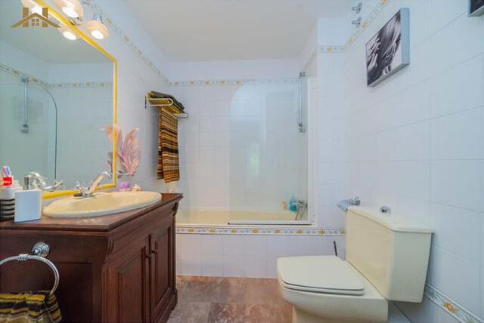 Flat to share in Alpedrete Bathroom of Flat to share in Alpedrete  with Heating, Terrace and Furnished