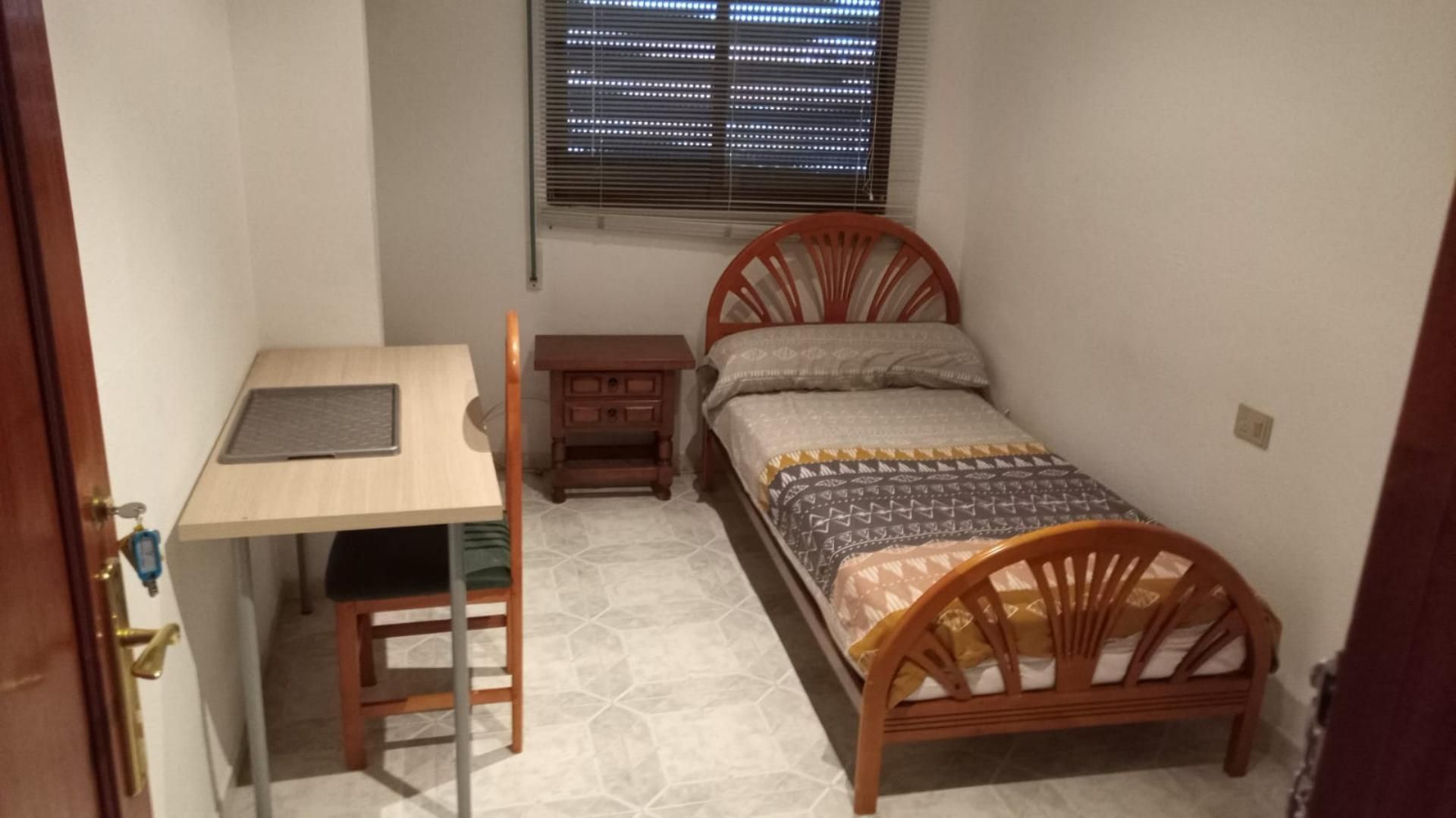 Flat to share in Carrer de la Puríssima, 224, Les Boqueres - Santa Quiteria Bedroom of Flat to share in Almazora / Almassora  with Furnished, Oven and Washing machine