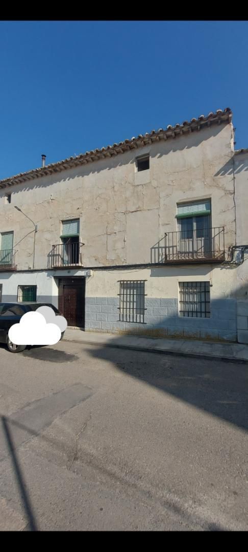 Vista exterior de Pis en venda en Yepes amb Balcó