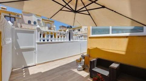 Foto 2 de Casa adosada en venda a Avinguda L'herba Bona, 11, El Raso, Alicante