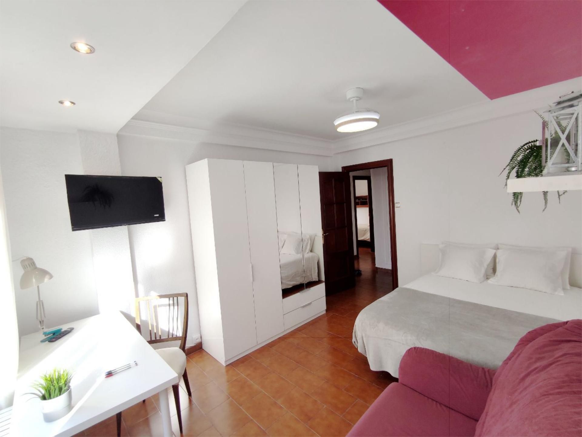 Bedroom of Flat for sale in  Zaragoza Capital  with Air Conditioner, Terrace and Balcony