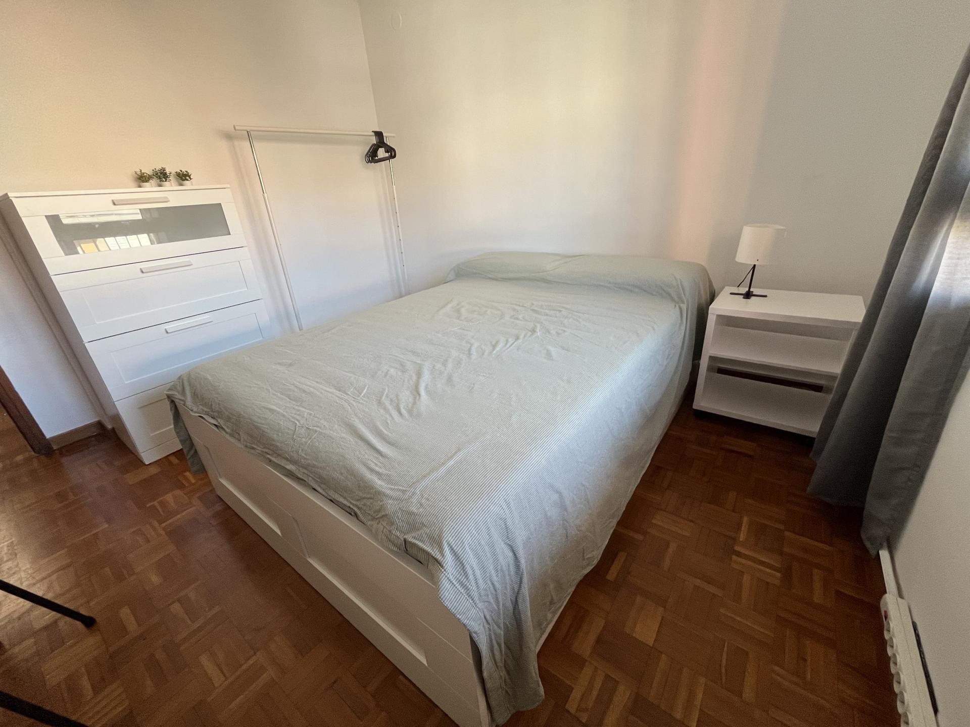 Bedroom of Flat to share in Mataró  with Furnished, Balcony and Video intercom