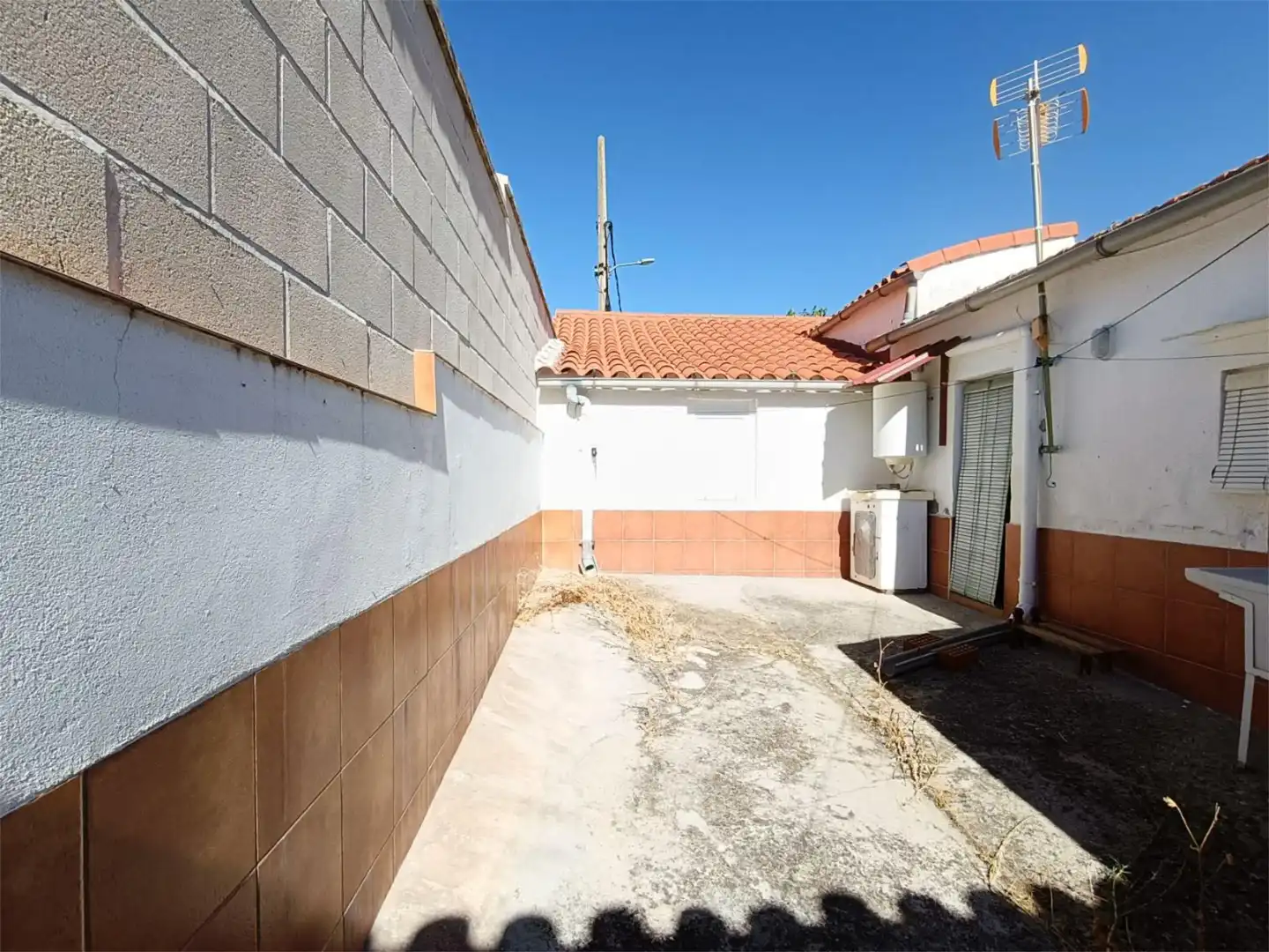 Vista exterior de Casa adosada en venda en Las Herencias