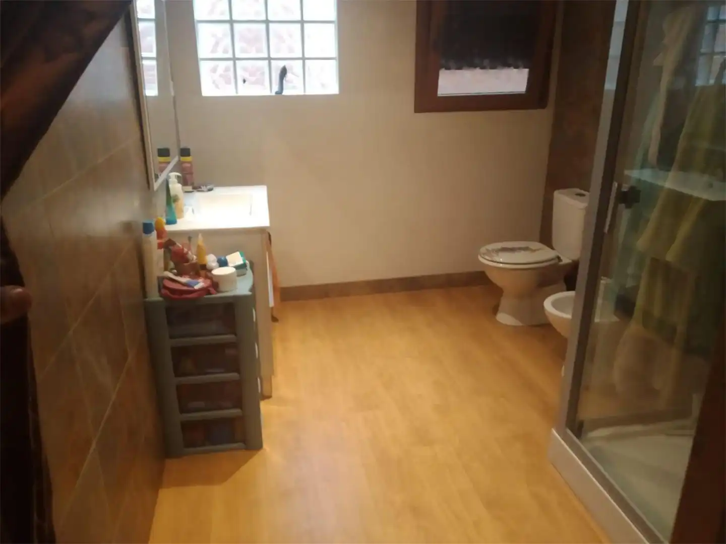 Flat for sale in Carrer del Teatre, 31, Castellgalí Bathroom of Flat for sale in Castellgalí with Private garden and Swimming Pool