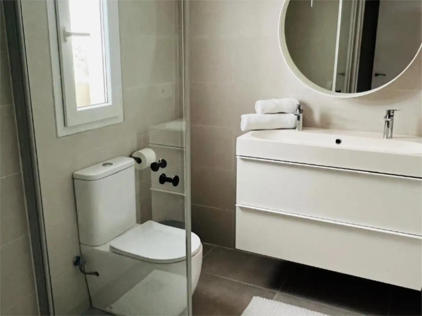 Baño de Piso de alquiler en Sant Josep de sa Talaia con Aire acondicionado, Calefacción y Jardín privado
