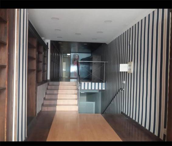 Local comercial en Alquiler en Carrer d'Alloza, 88 en Casco Histórico