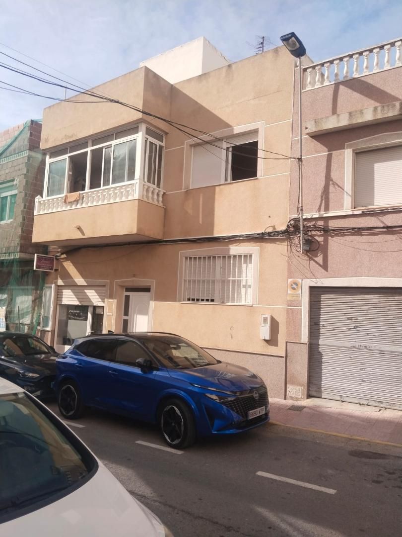 Planta baja for sale in Calle Joaquín Chapaprieta, 123, El Molino Exterior view of Planta baja for sale in Torrevieja with Terrace