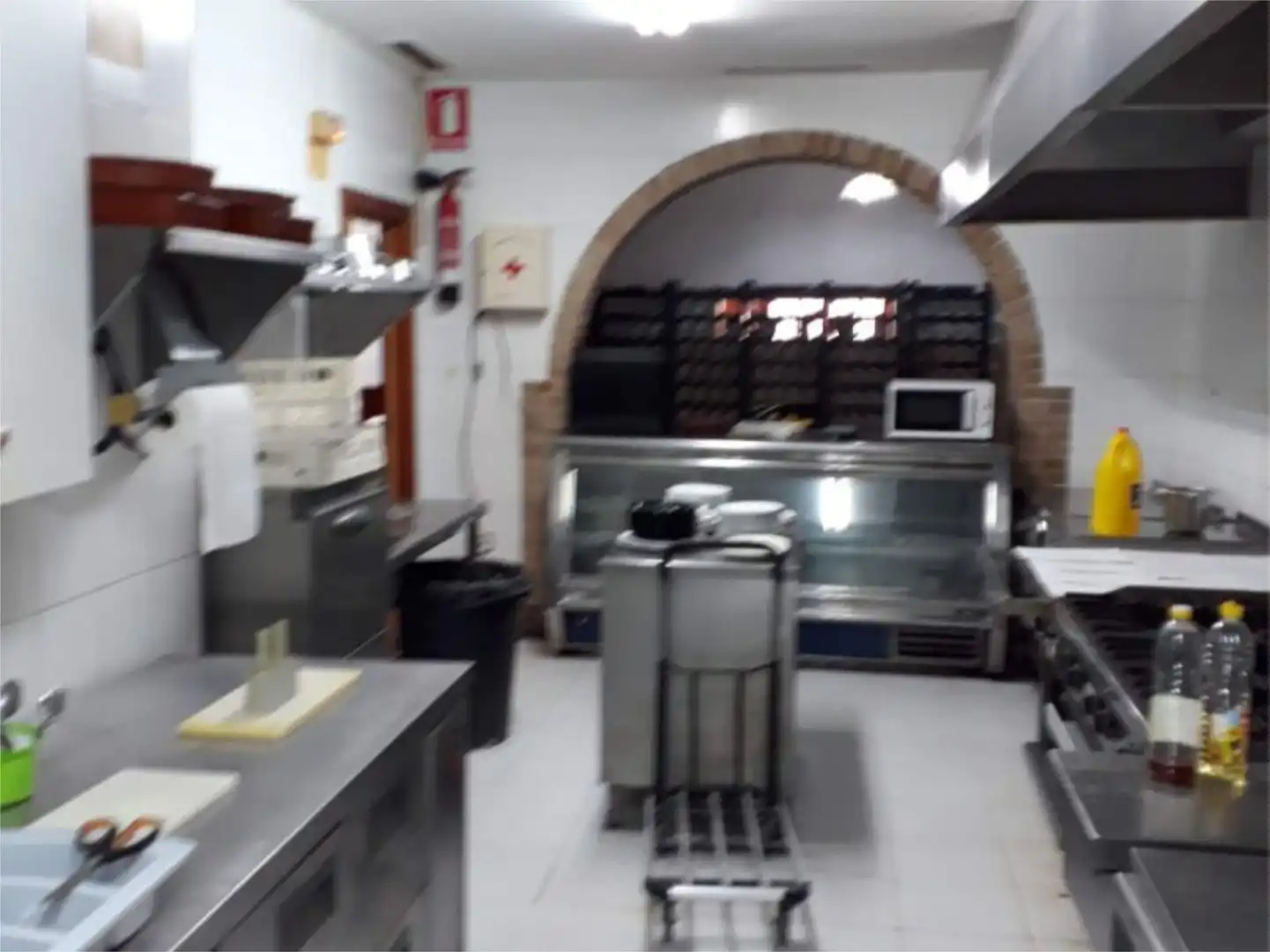 Local en venda a Calle de la Virgen del Socorro, 2, Raval Roig - Virgen del Socorro Cuina de Local en venda en Alicante / Alacant amb Aire condicionat i Moblat