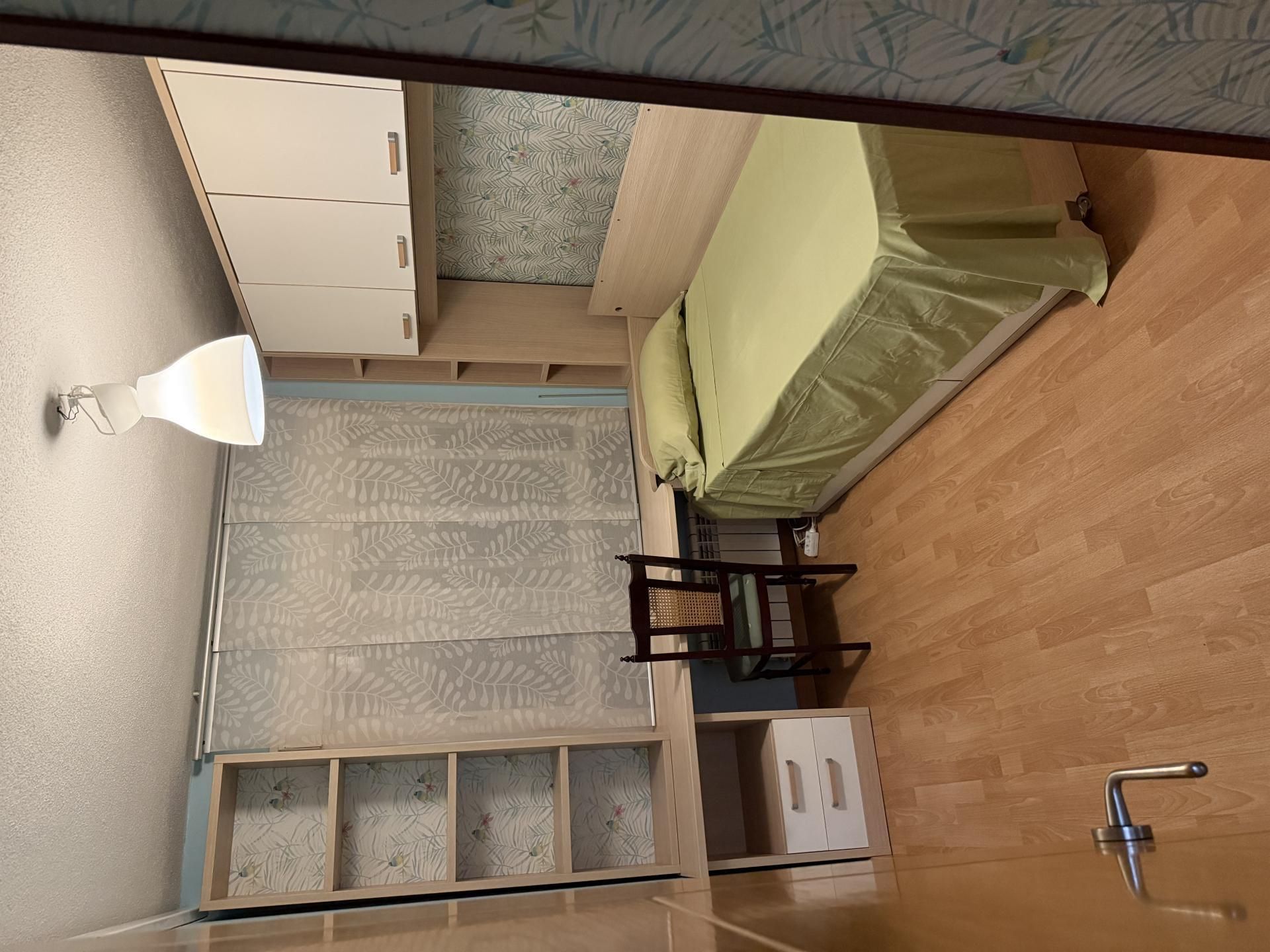 Flat to share in Calle Isabel II, 43, Las Américas Bedroom of Flat to share in Parla  with Air Conditioner, Heating and Parquet flooring