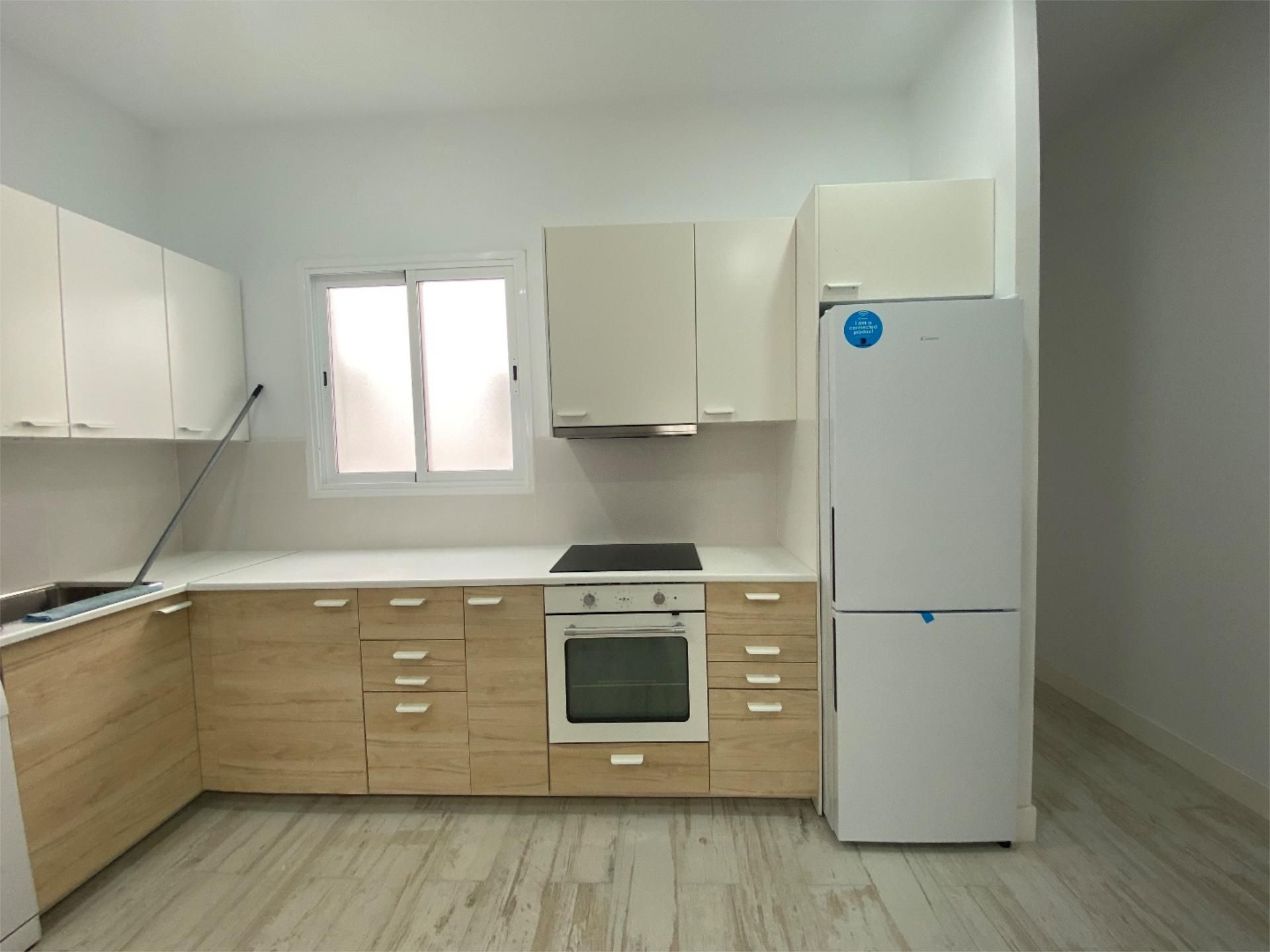 Flat to rent in Calle de Calvo Sotelo, 74, Salamanca - Uruguay Kitchen of Flat to rent in  Santa Cruz de Tenerife Capital  with Furnished and Balcony