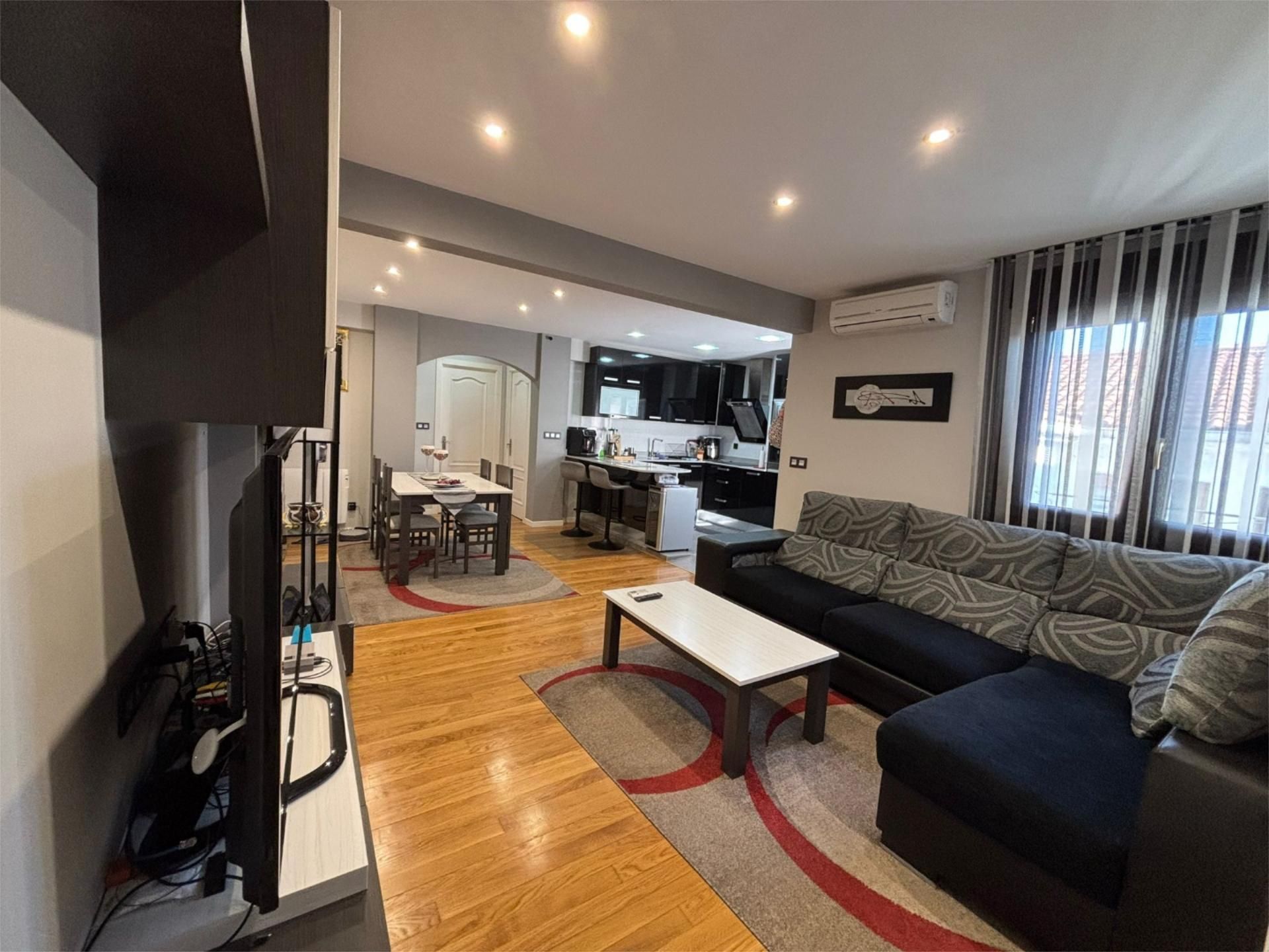 Flat for sale in San Juan Bautista Kalea, 2, Buenavista Living room of Flat for sale in Portugalete  with Air Conditioner