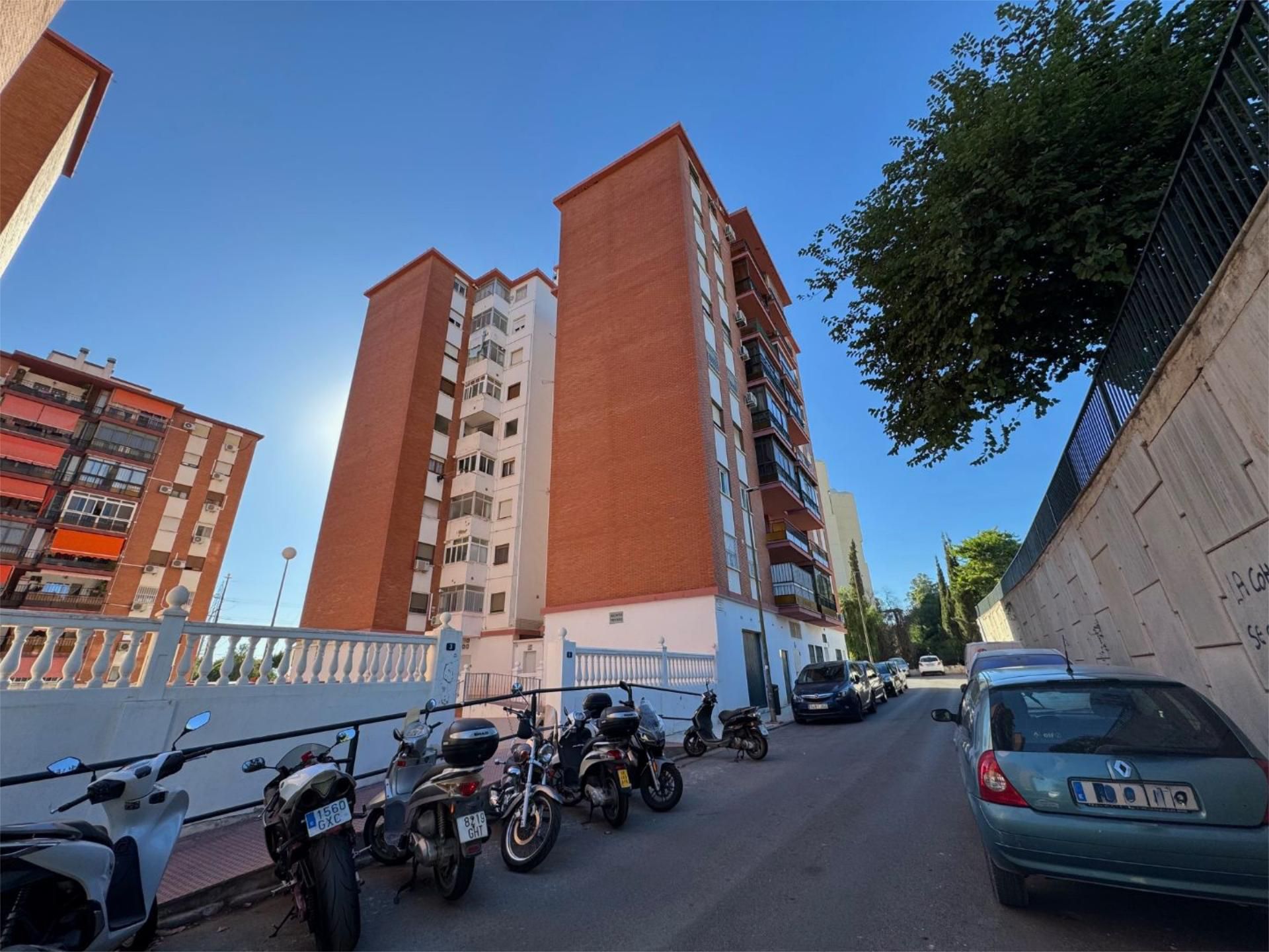 Flat for sale in Calle Ramal Atabalero, 3, Los Almendros - El Limonero - El Tomillar Exterior view of Flat for sale in Málaga Capital  with Air Conditioner, Heating and Terrace