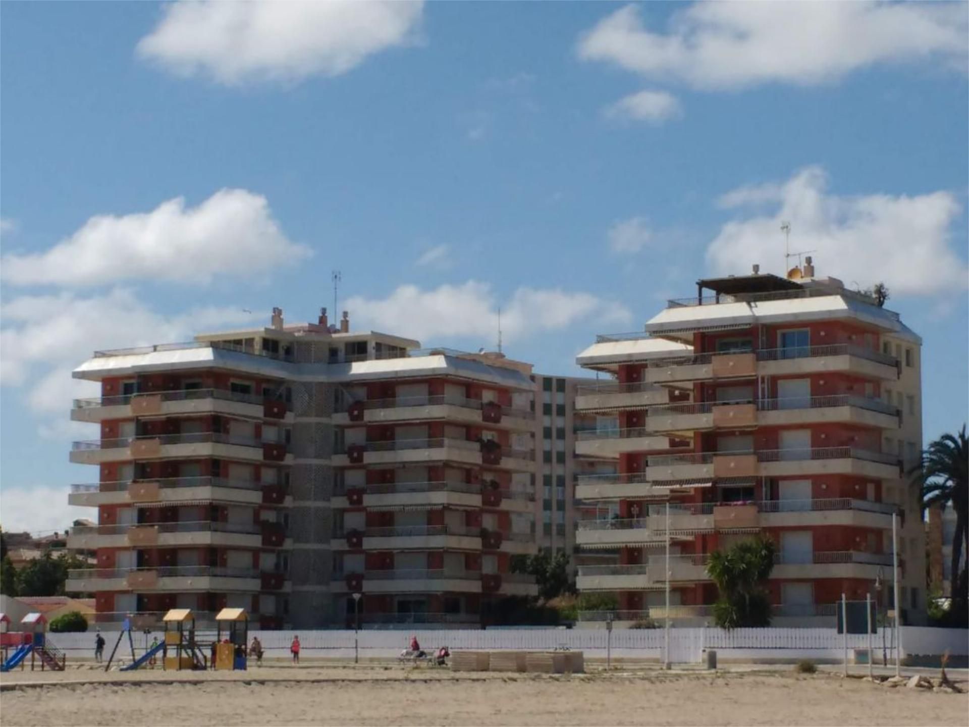 Pis en venda a Carrer Pescadors, 45, Roda de Berà Vista exterior de Pis en venda en Roda de Berà amb Terrassa i Piscina